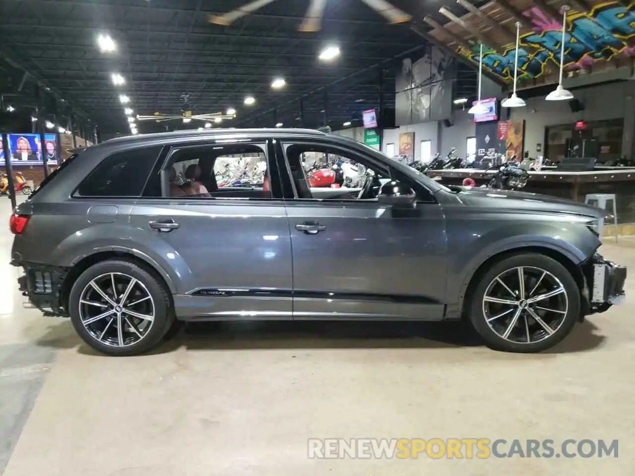 1 Photograph of a damaged car WA1VWAF70LD013191 AUDI SQ7 2020