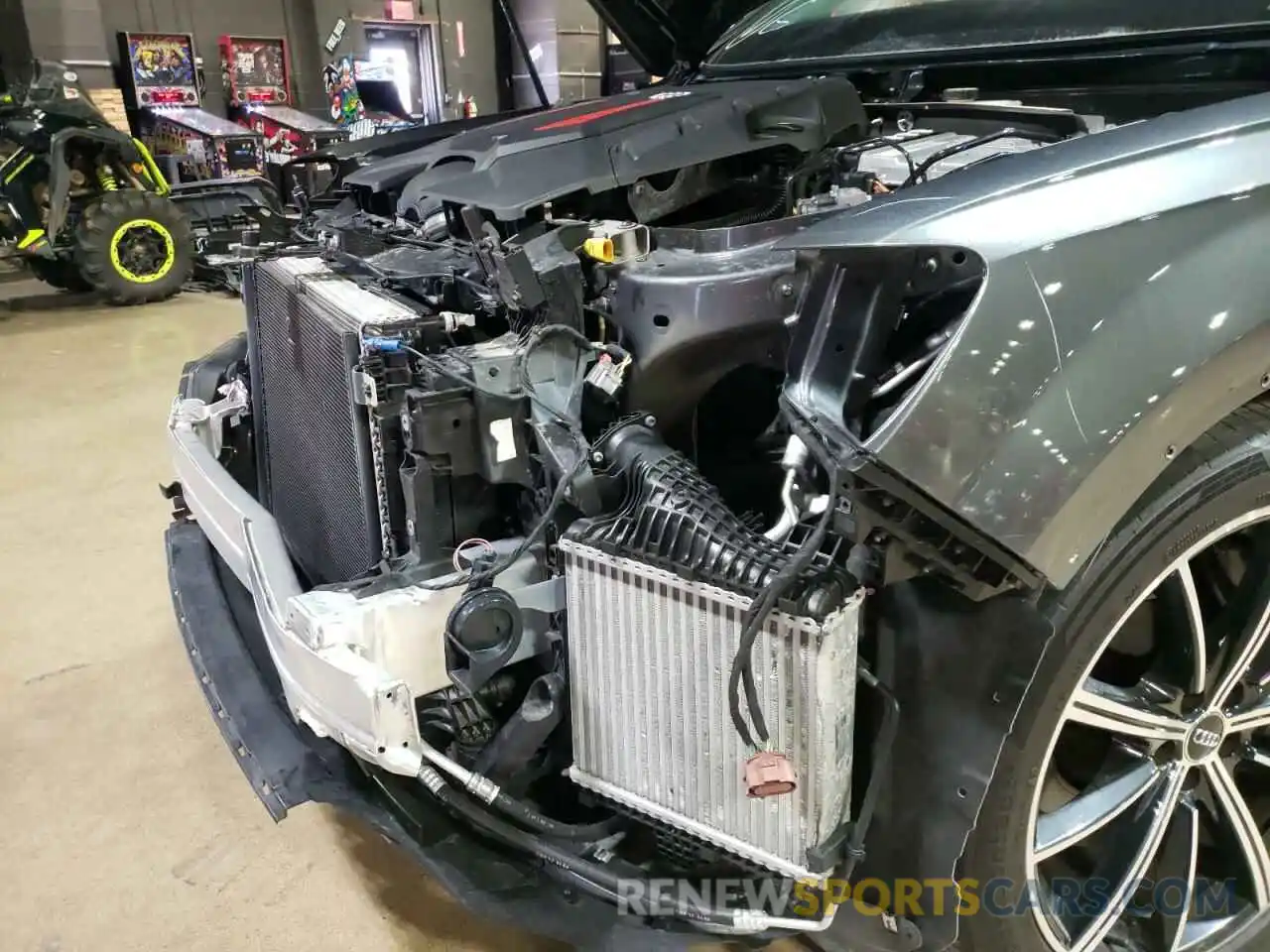 13 Photograph of a damaged car WA1VWAF70LD013191 AUDI SQ7 2020