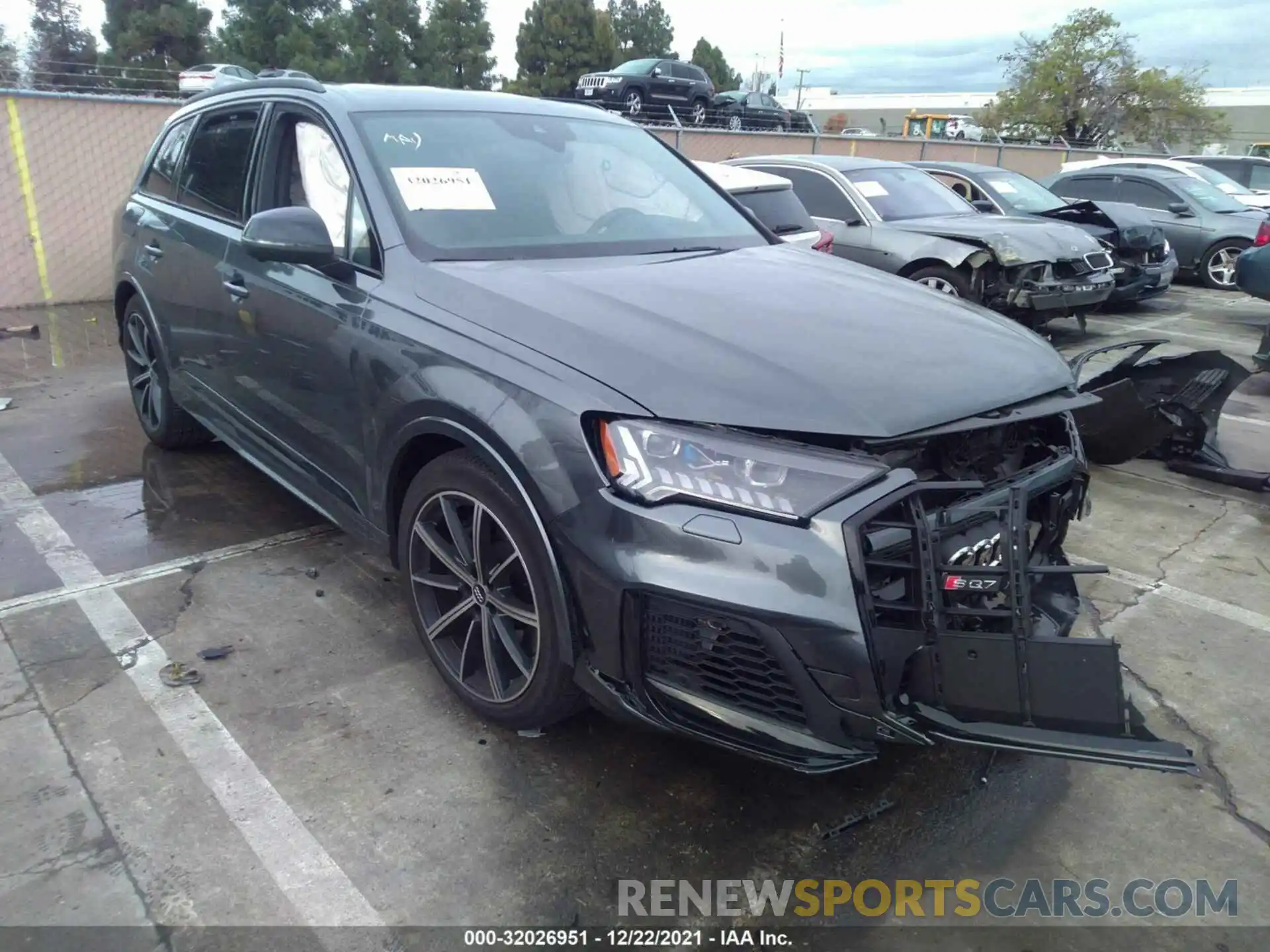 1 Photograph of a damaged car WA1VWAF78LD012743 AUDI SQ7 2020