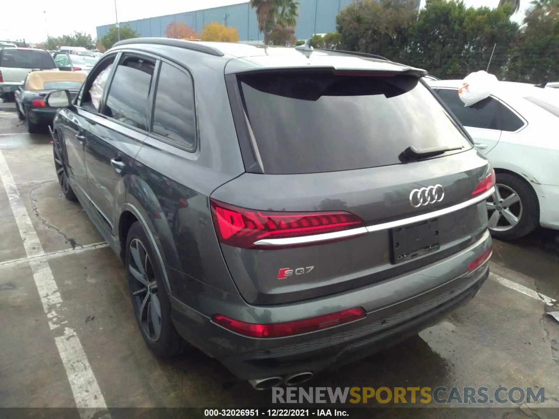 3 Photograph of a damaged car WA1VWAF78LD012743 AUDI SQ7 2020