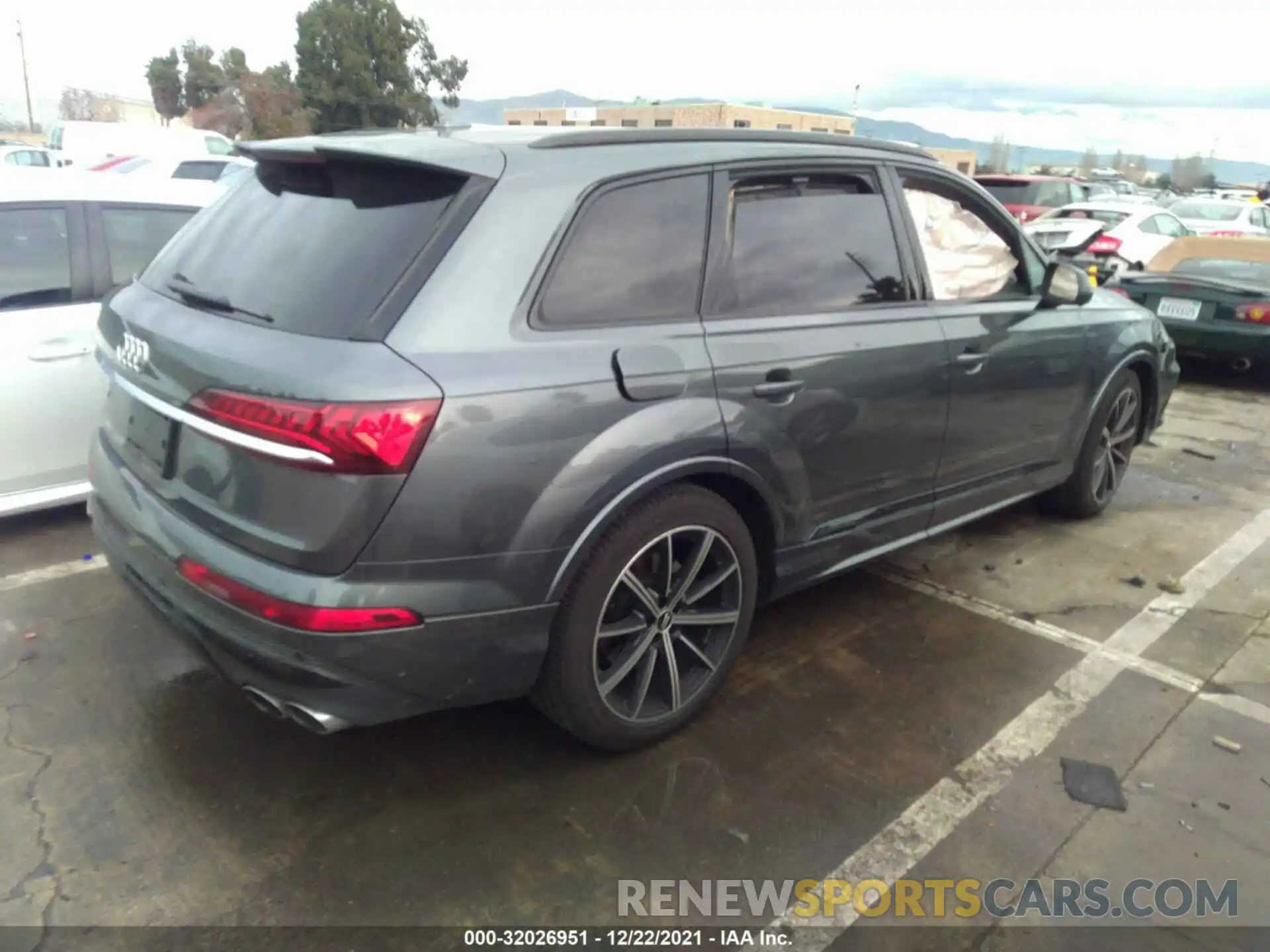 4 Photograph of a damaged car WA1VWAF78LD012743 AUDI SQ7 2020