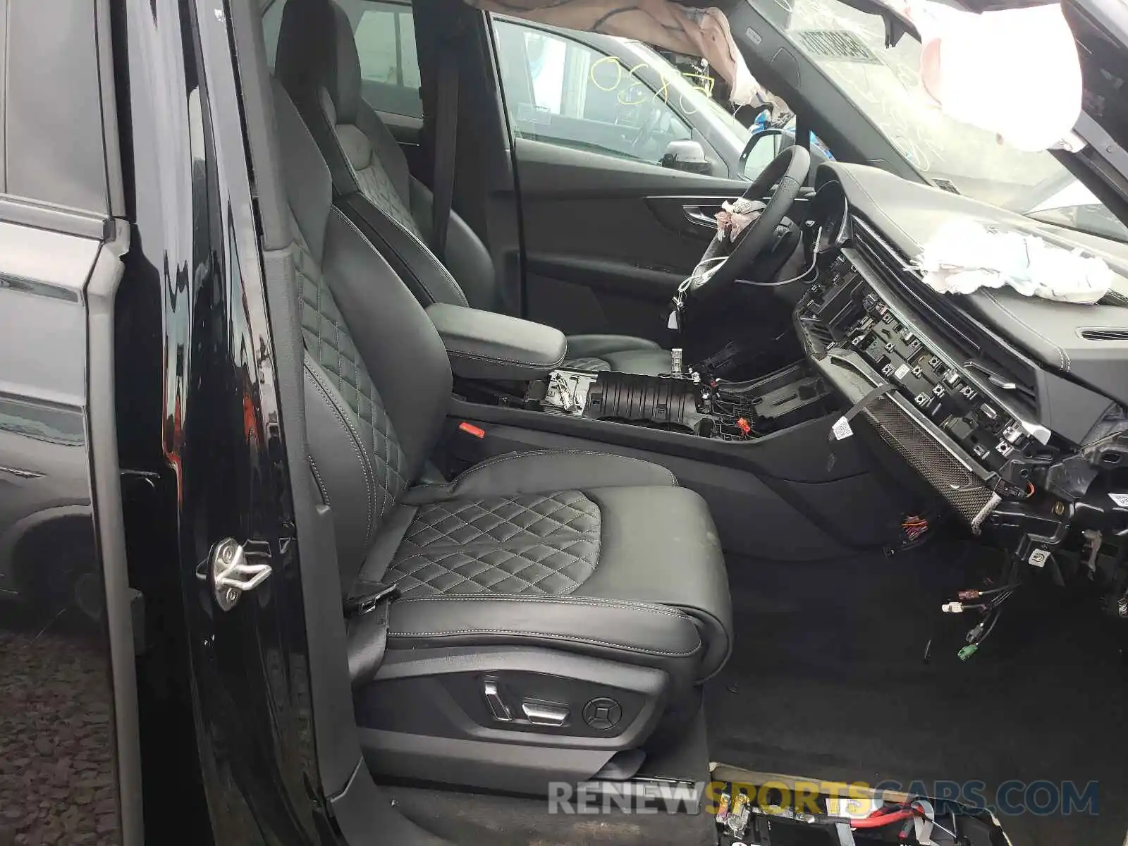 5 Photograph of a damaged car WA1AWBF75MD011278 AUDI SQ7 2021