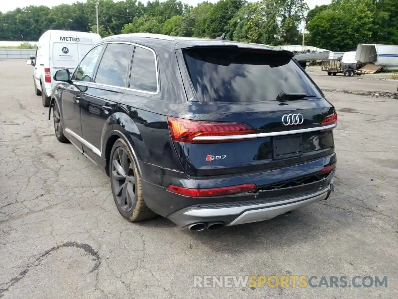 3 Фотография поврежденного автомобиля WA1AWBF75MD024354 AUDI SQ7 2021