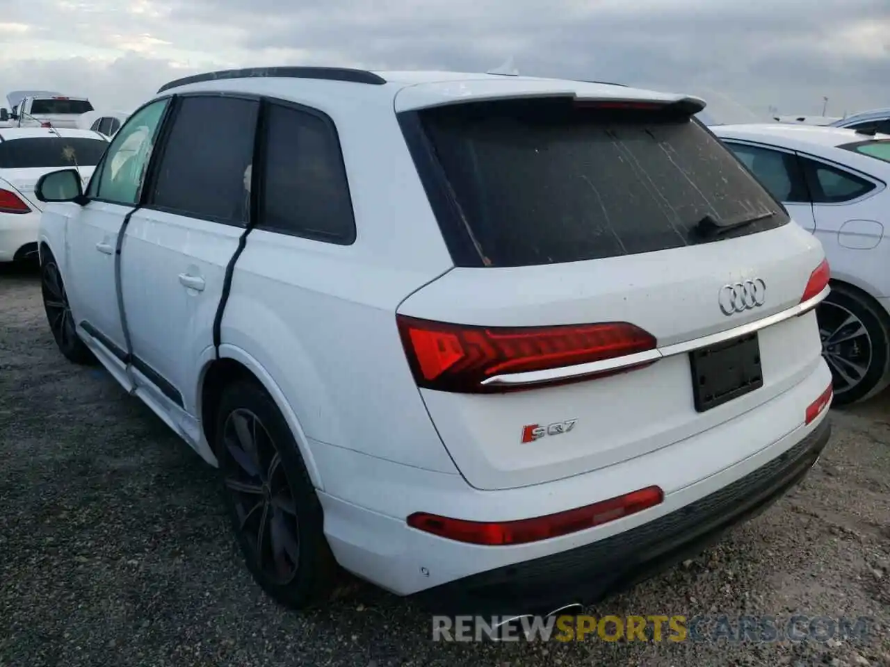 3 Photograph of a damaged car WA1VWBF71MD015930 AUDI SQ7 2021