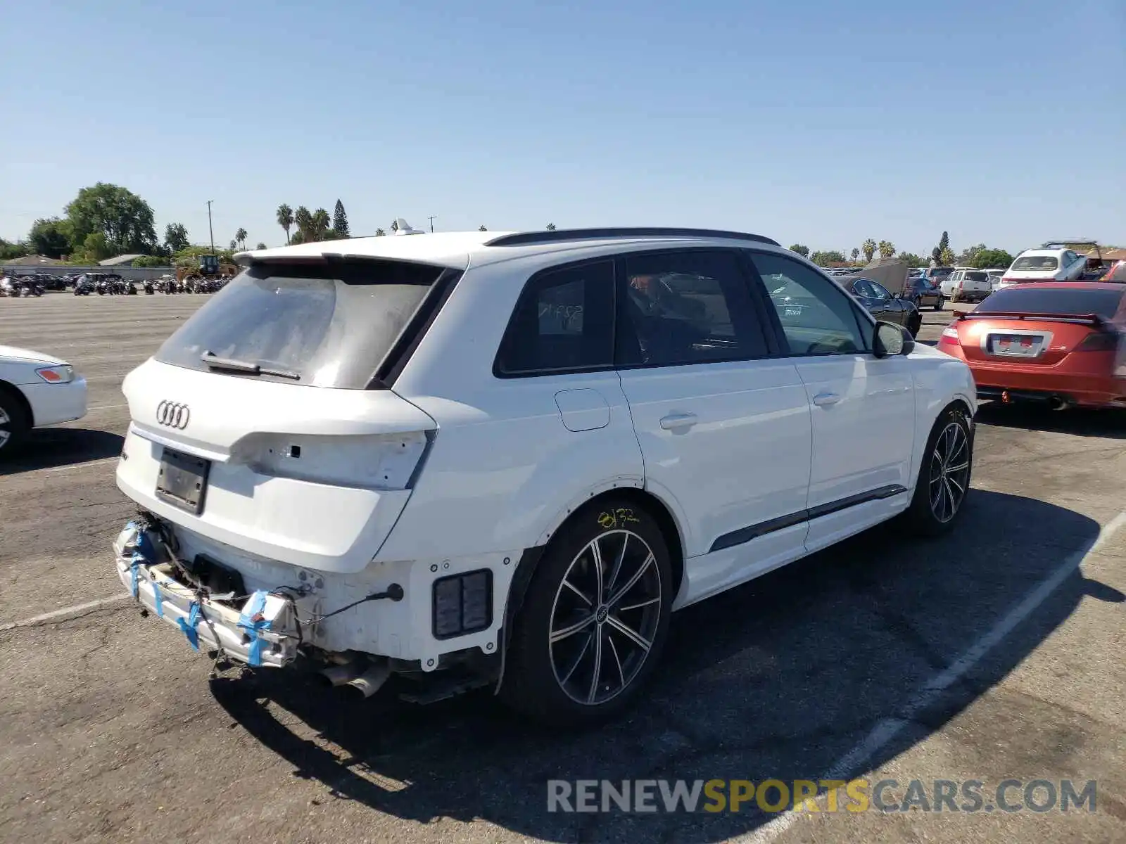 4 Фотография поврежденного автомобиля WA1VWBF75MD015087 AUDI SQ7 2021