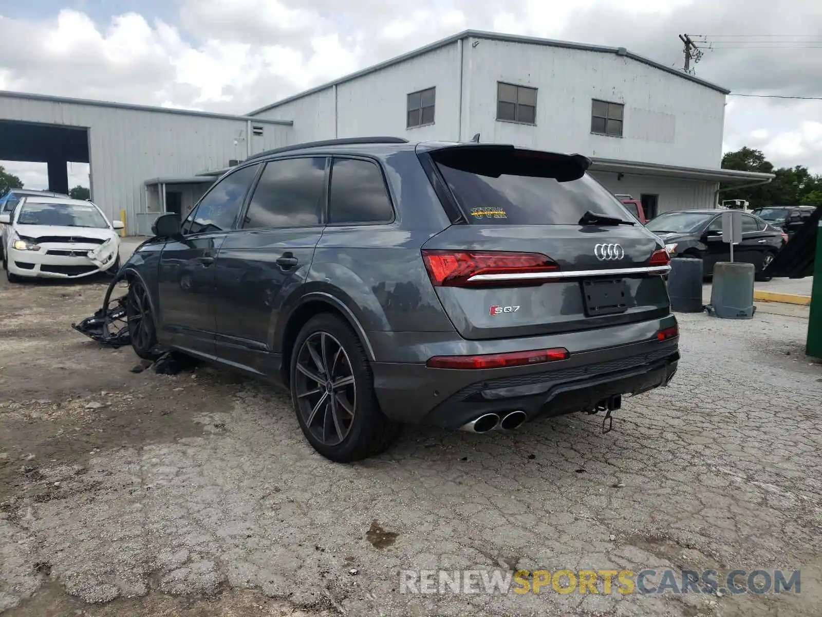 3 Photograph of a damaged car WA1VWBF75MD032567 AUDI SQ7 2021