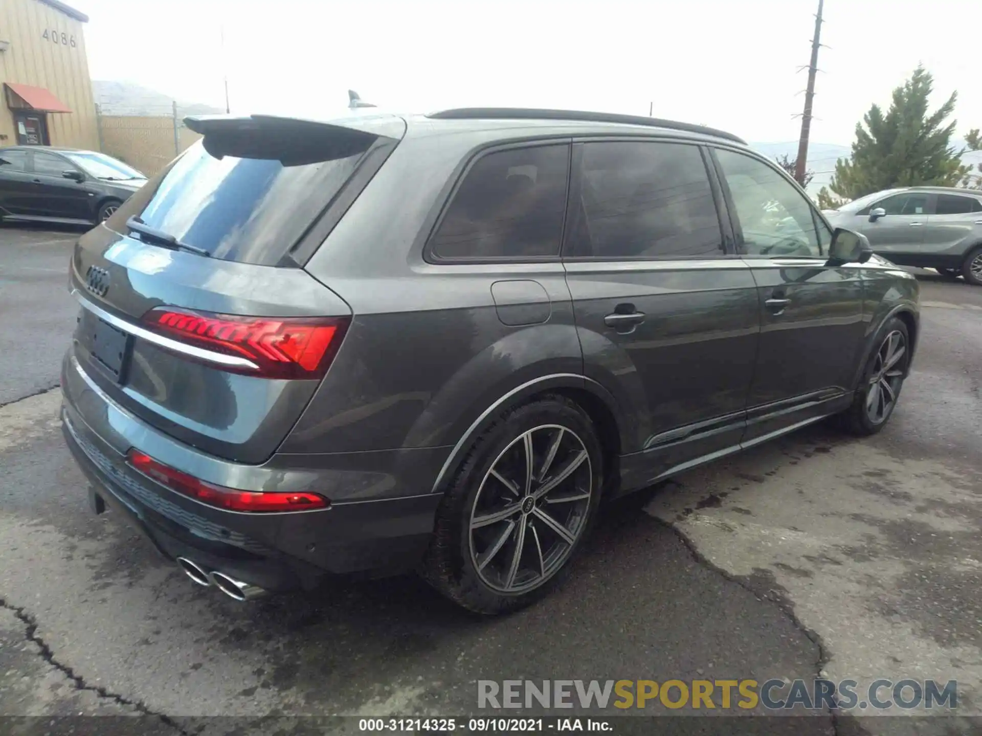 4 Фотография поврежденного автомобиля WA1VWBF77MD039035 AUDI SQ7 2021