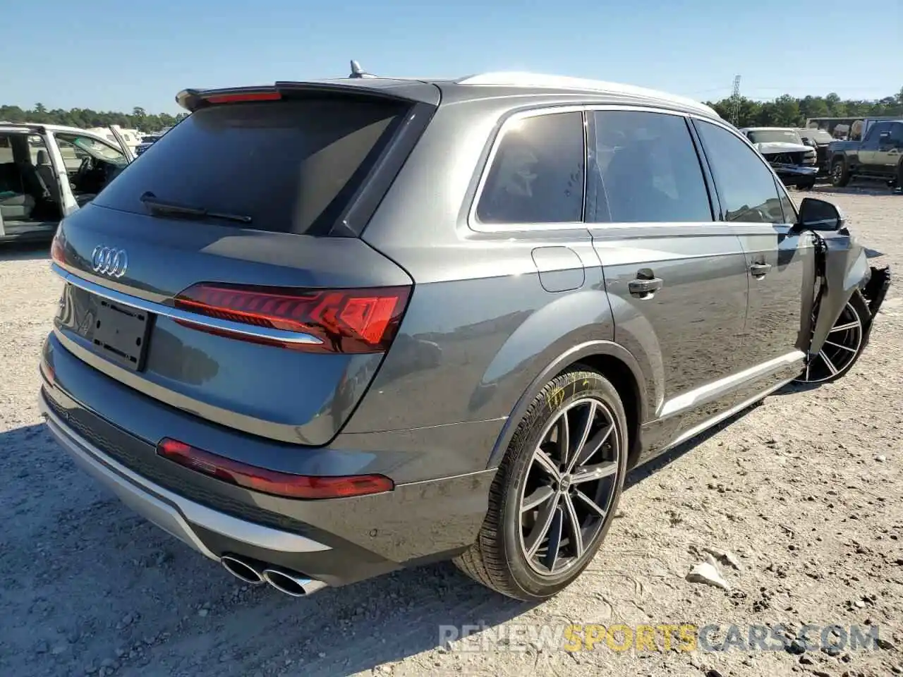 4 Photograph of a damaged car WA1AWBF71ND010405 AUDI SQ7 2022