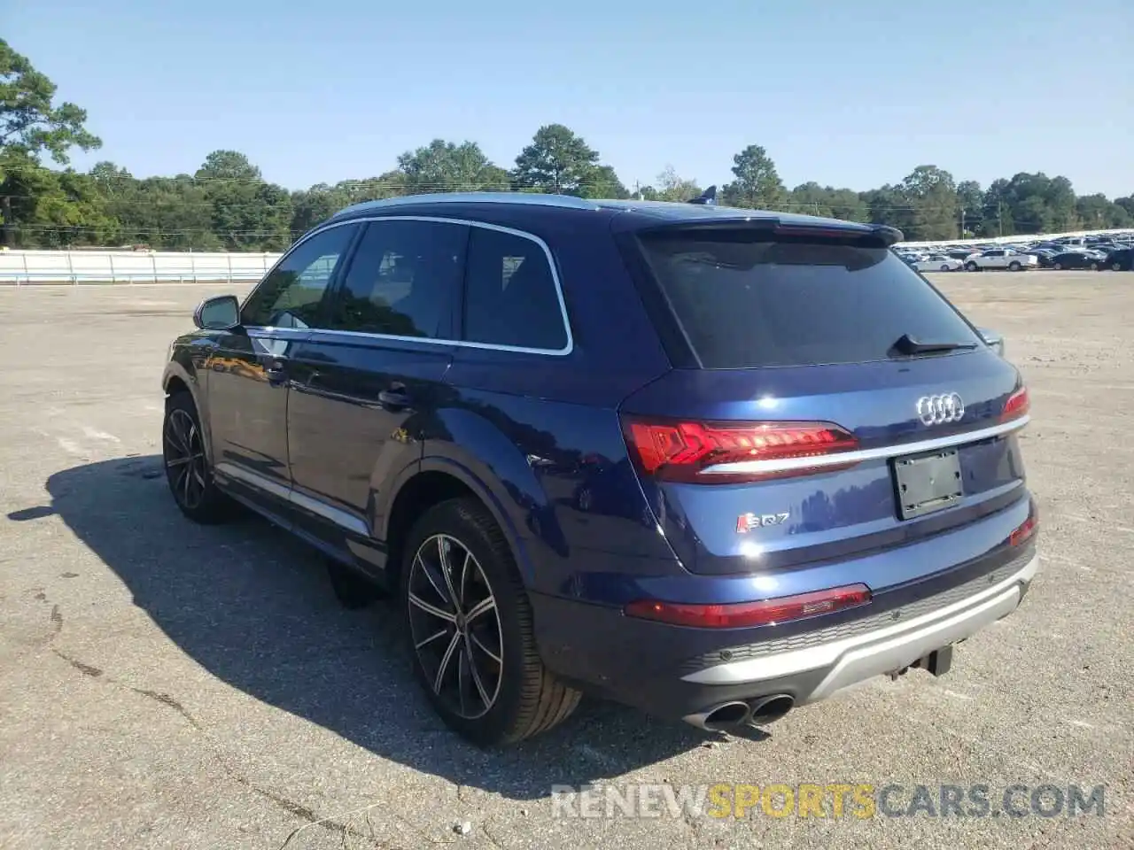 3 Photograph of a damaged car WA1AWBF72ND001650 AUDI SQ7 2022