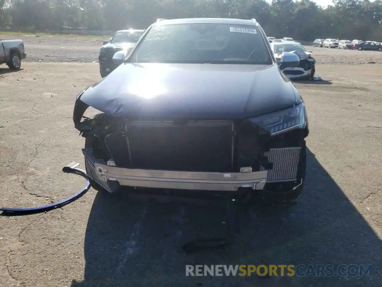 9 Photograph of a damaged car WA1AWBF72ND001650 AUDI SQ7 2022