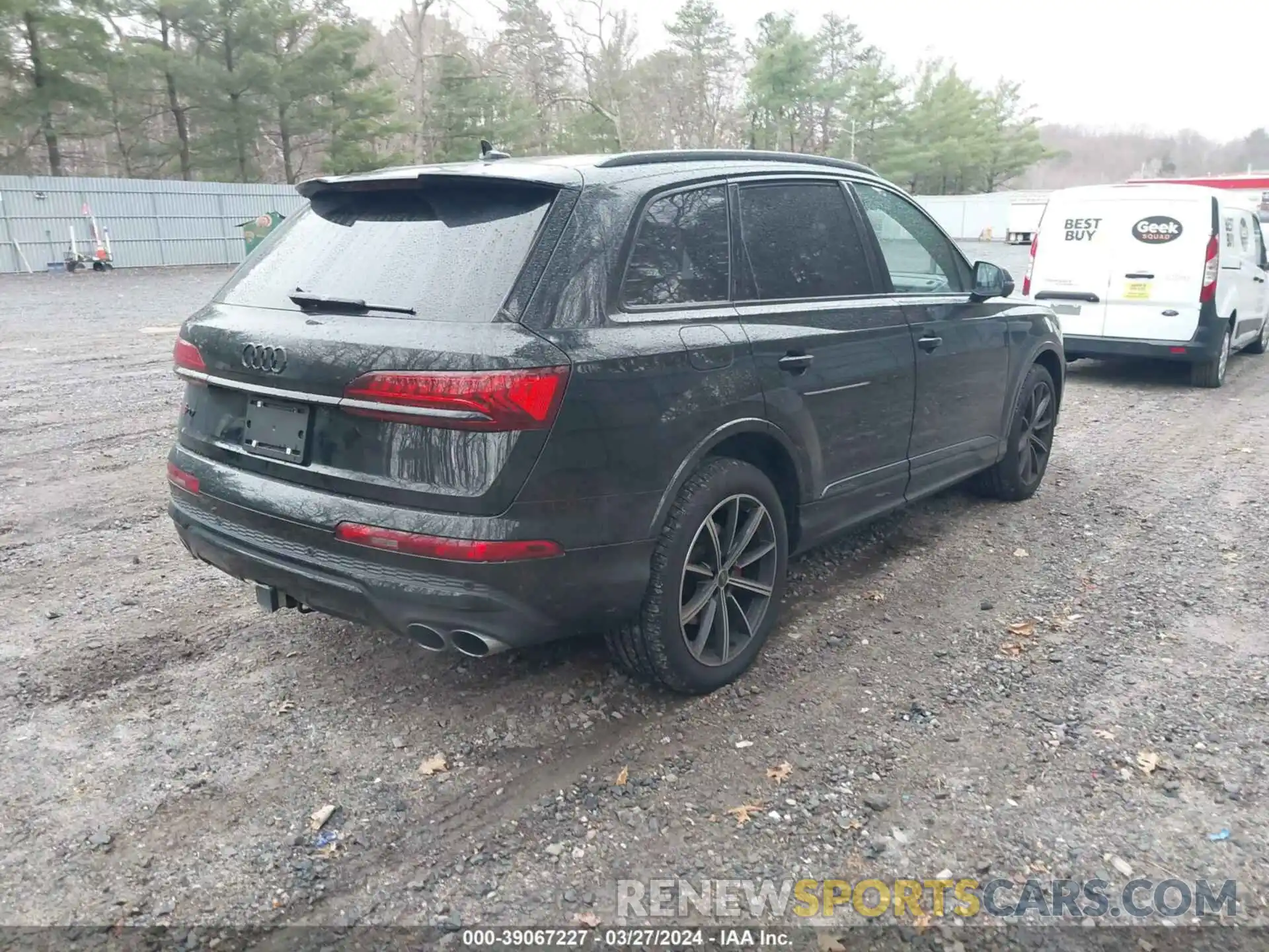 4 Photograph of a damaged car WA1VWBF70ND017993 AUDI SQ7 2022