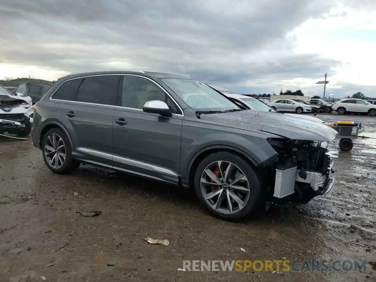 4 Photograph of a damaged car WA1VWBF71PD016242 AUDI SQ7 2023