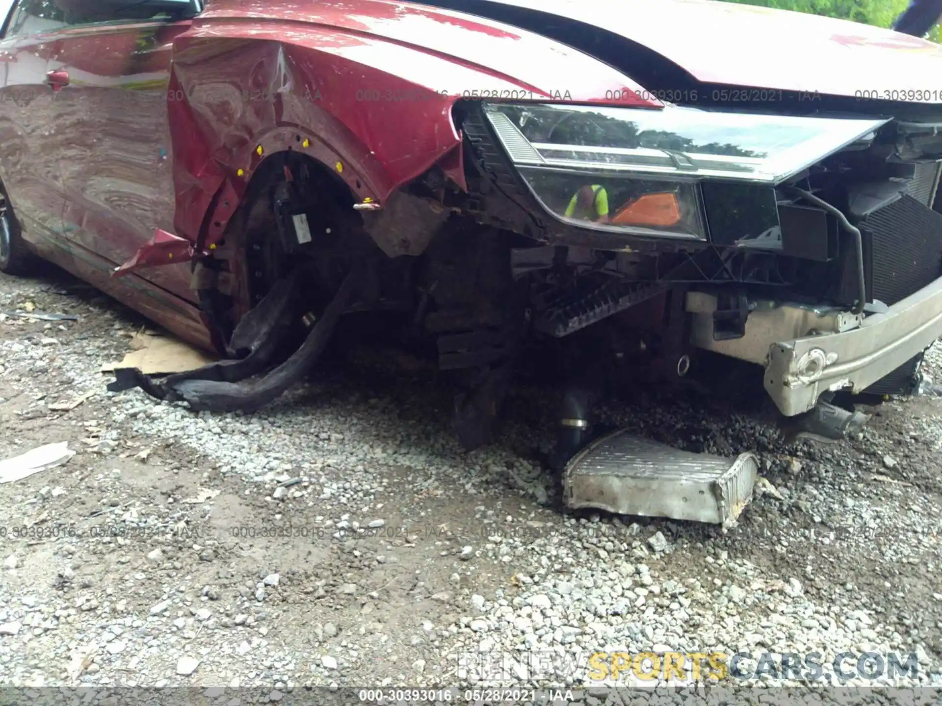 6 Photograph of a damaged car WA1AWBF10MD001771 AUDI SQ8 2021