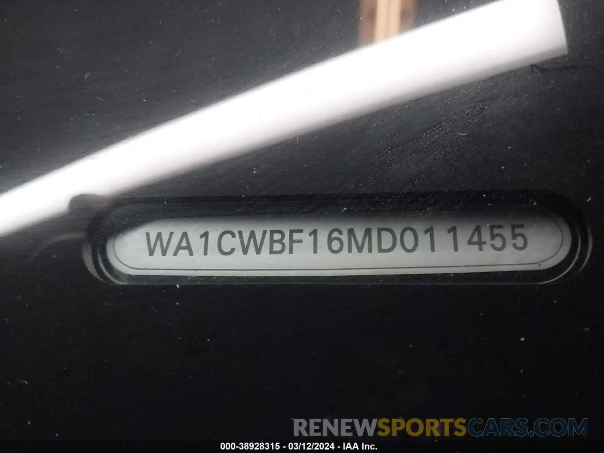 17 Photograph of a damaged car WA1CWBF16MD011455 AUDI SQ8 2021