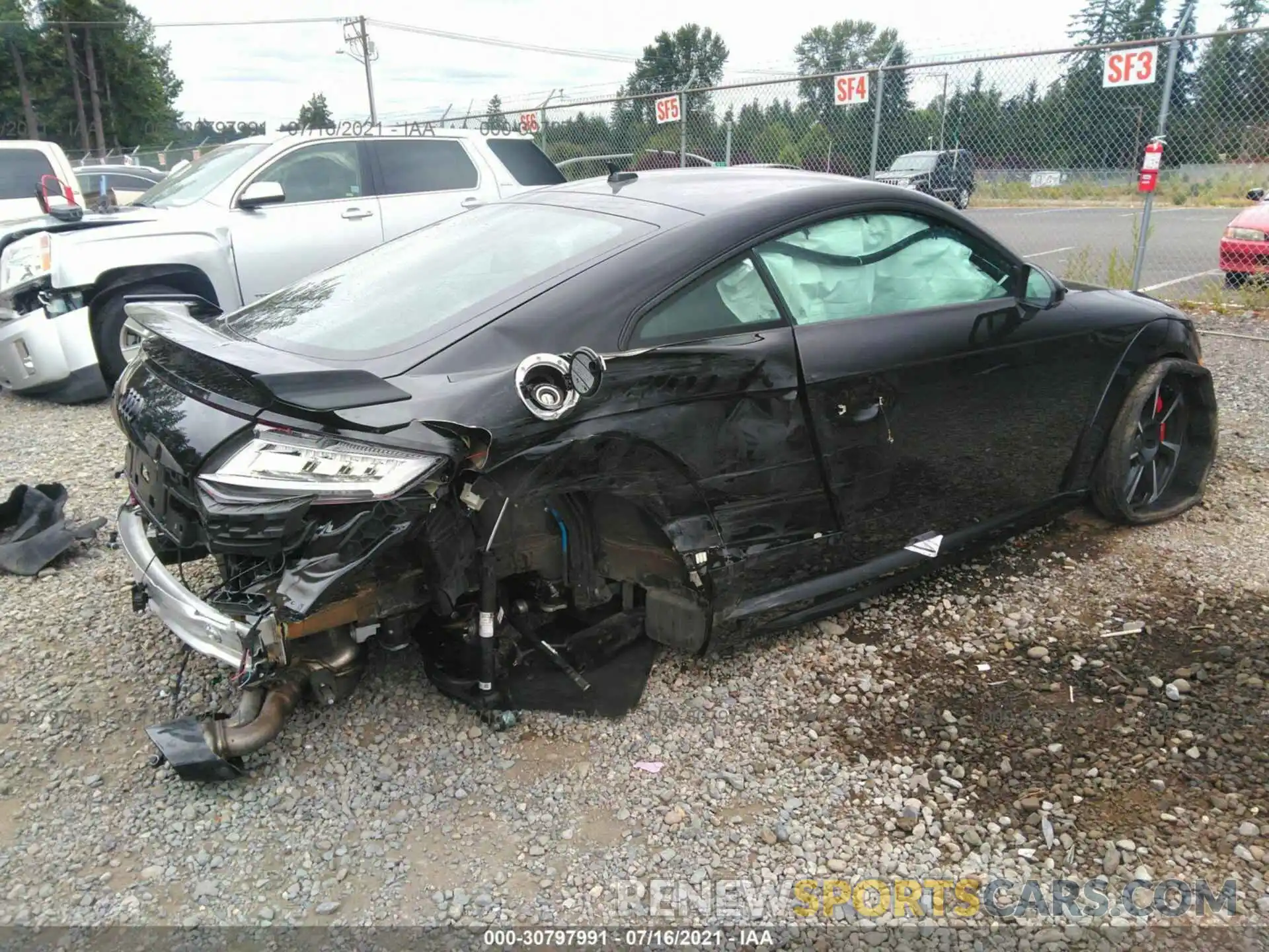 4 Photograph of a damaged car WUAASAFV2M1900232 AUDI TT RS 2021