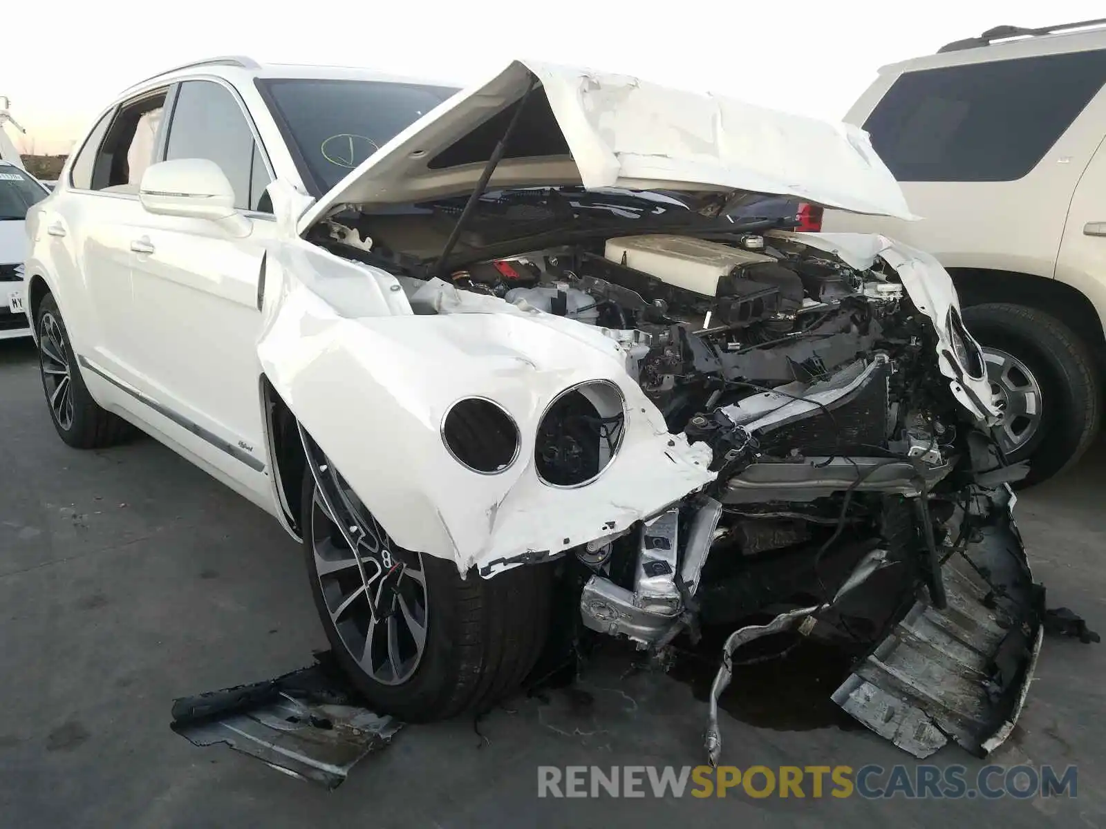 1 Photograph of a damaged car SJAAJ2ZVXLC031465 BENTLEY ALL MODELS 2020