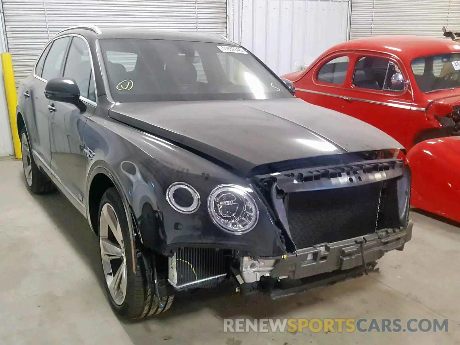 1 Photograph of a damaged car SJAAM2ZV0KC024711 BENTLEY BENTAYGA 2019