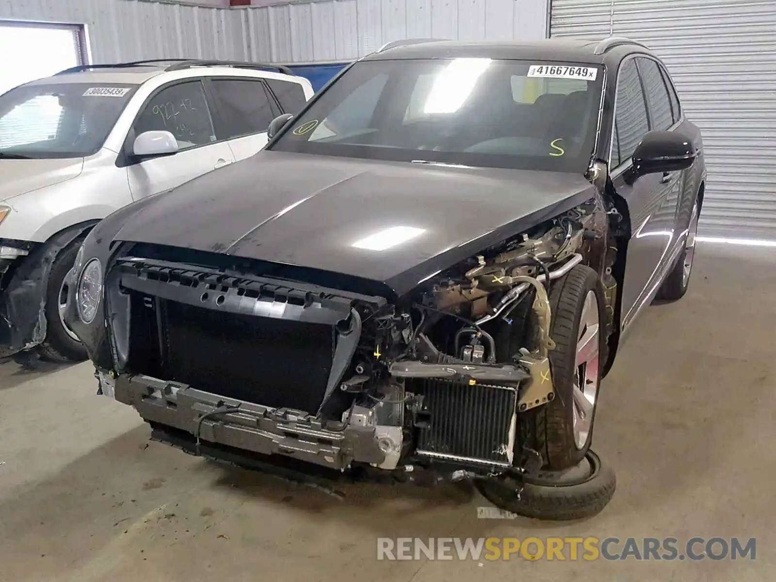 2 Photograph of a damaged car SJAAM2ZV0KC024711 BENTLEY BENTAYGA 2019