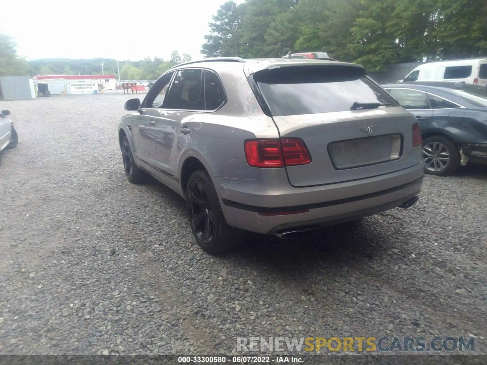 3 Фотография поврежденного автомобиля SJAAM2ZV2KC024404 BENTLEY BENTAYGA 2019