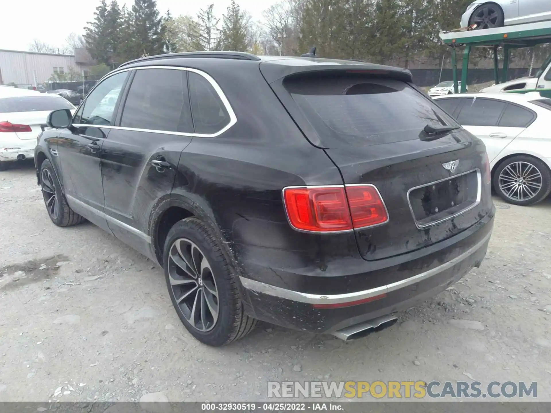 3 Фотография поврежденного автомобиля SJAAM2ZV4KC024775 BENTLEY BENTAYGA 2019