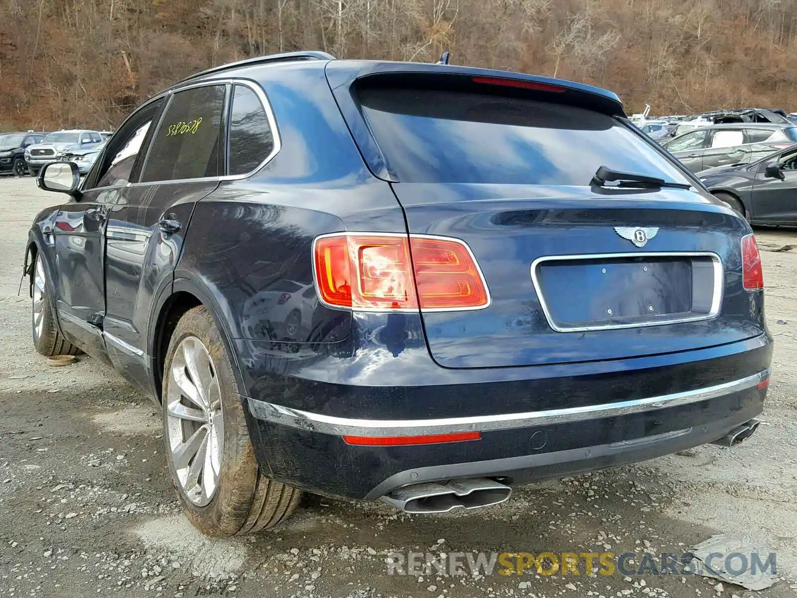 3 Фотография поврежденного автомобиля SJAAM2ZV7KC024558 BENTLEY BENTAYGA 2019