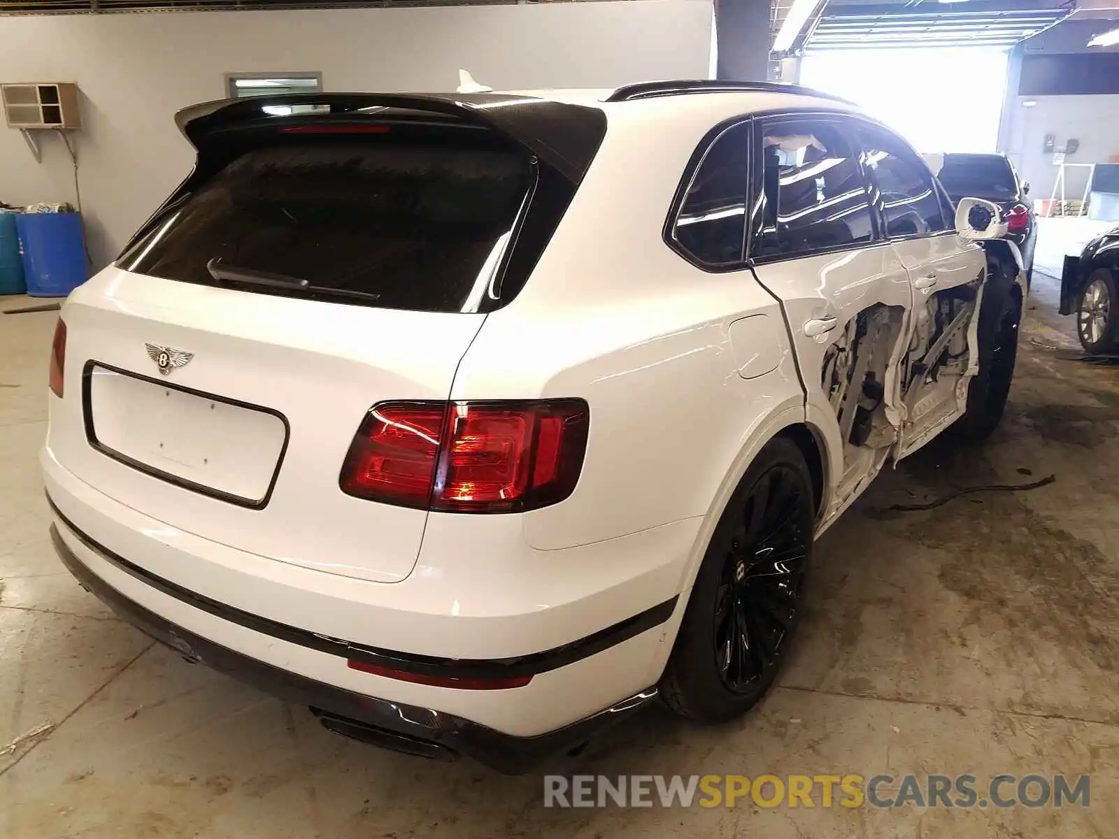 4 Photograph of a damaged car SJAAR2ZV2LC028889 BENTLEY BENTAYGA S 2020