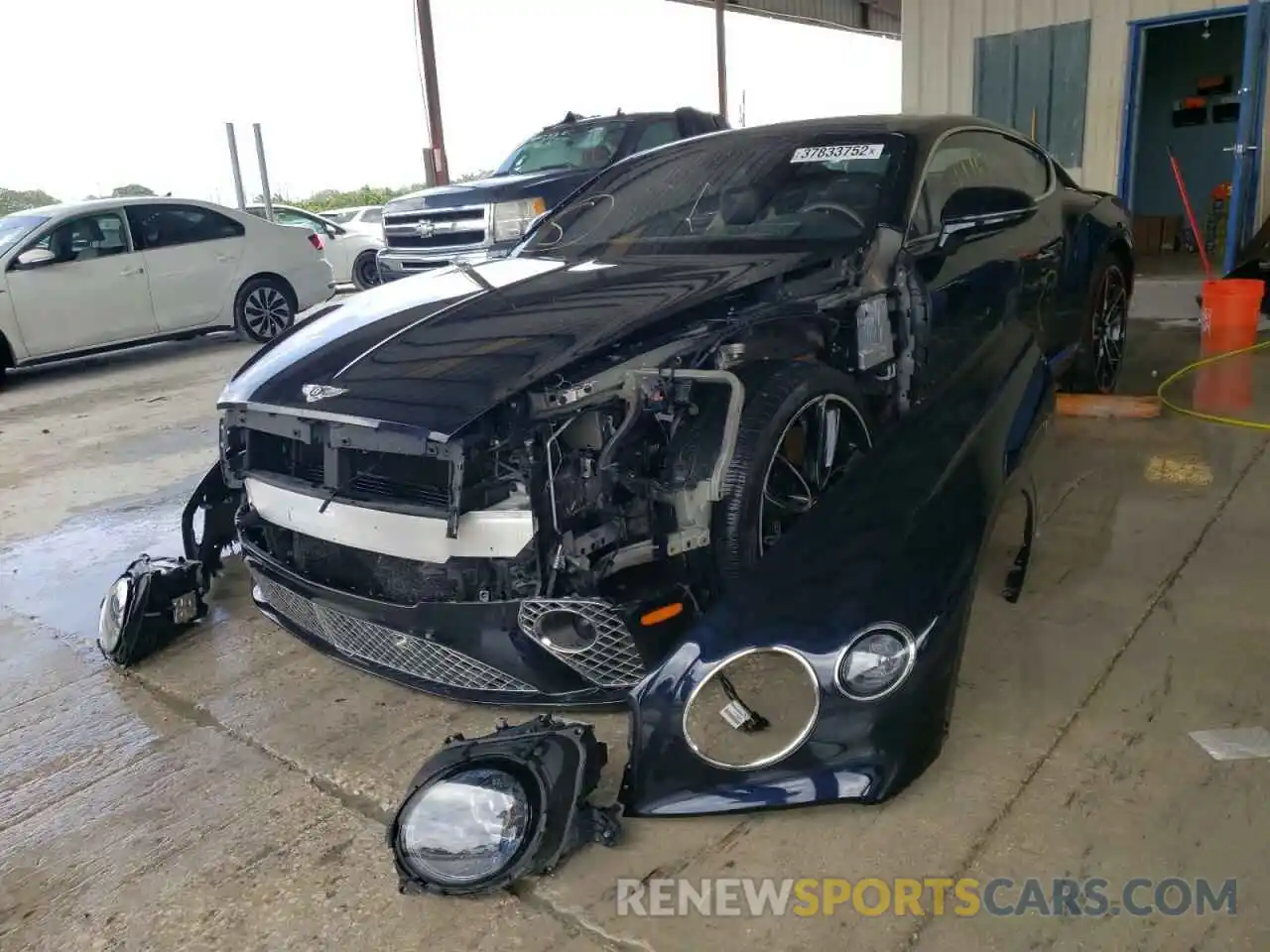 2 Photograph of a damaged car SCBCG2ZG9LC074611 BENTLEY CONTINENTA 2020