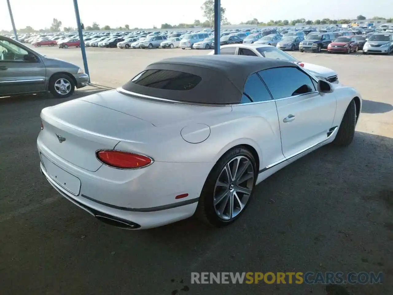 4 Фотография поврежденного автомобиля SCBDB4ZG0MC088297 BENTLEY CONTINENTA 2021