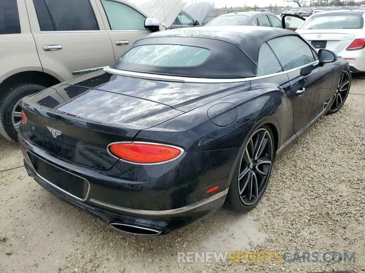 4 Photograph of a damaged car SCBDB4ZG8MC086670 BENTLEY CONTINENTA 2021