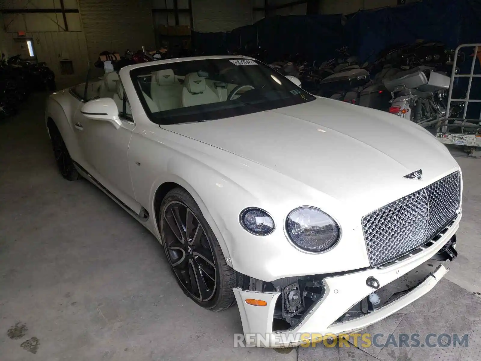 1 Фотография поврежденного автомобиля SCBDG4ZG2MC088965 BENTLEY CONTINENTA 2021