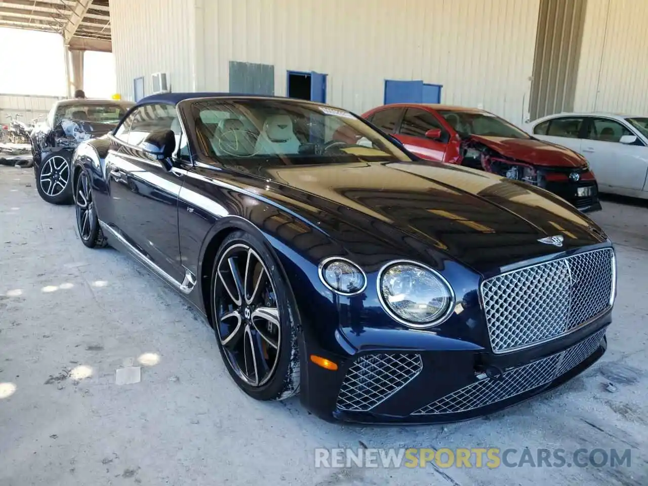 1 Фотография поврежденного автомобиля SCBDG4ZGXMC084730 BENTLEY CONTINENTA 2021