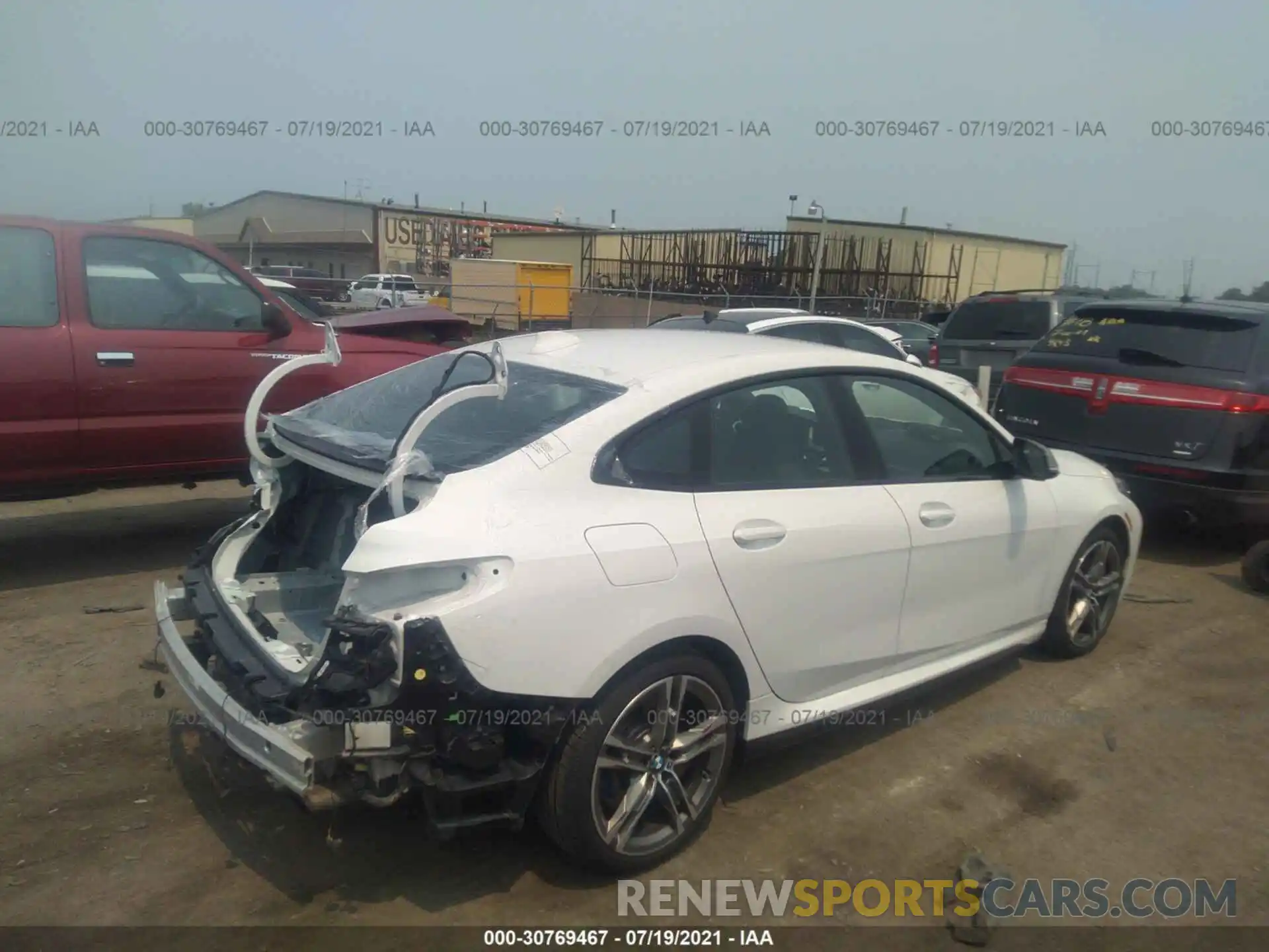 4 Photograph of a damaged car WBA13AL05L7F42641 BMW 2 SERIES 2020