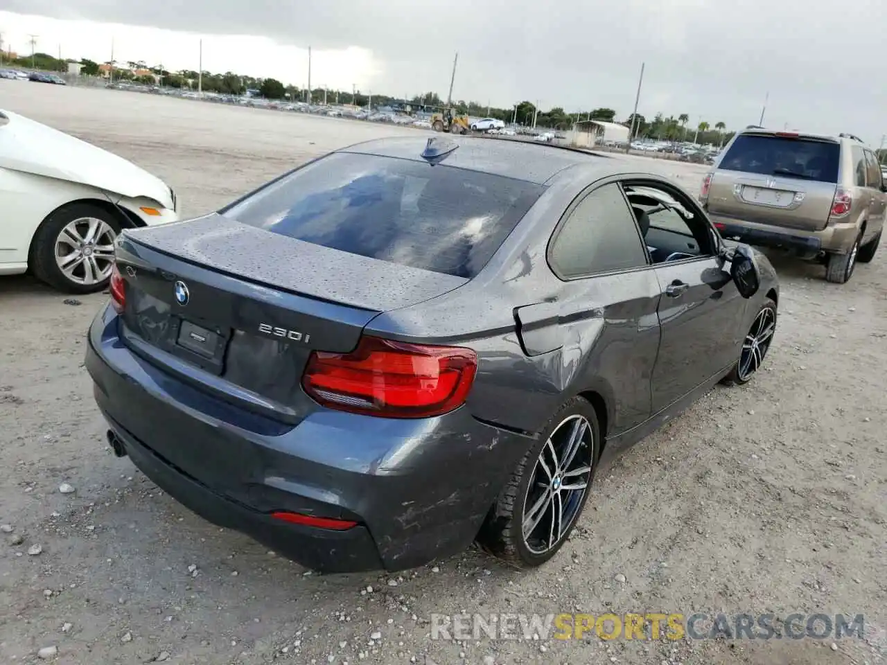 4 Photograph of a damaged car WBA2J1C06L7E70696 BMW 2 SERIES 2020