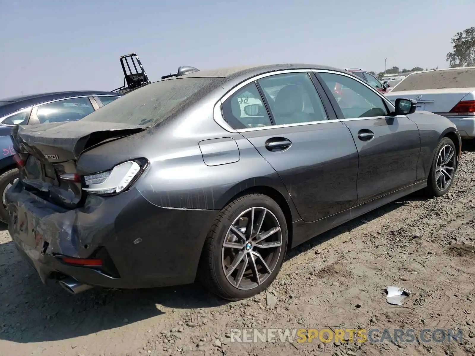 4 Photograph of a damaged car 3MW5R1J50K8B03047 BMW 3 SERIES 2019