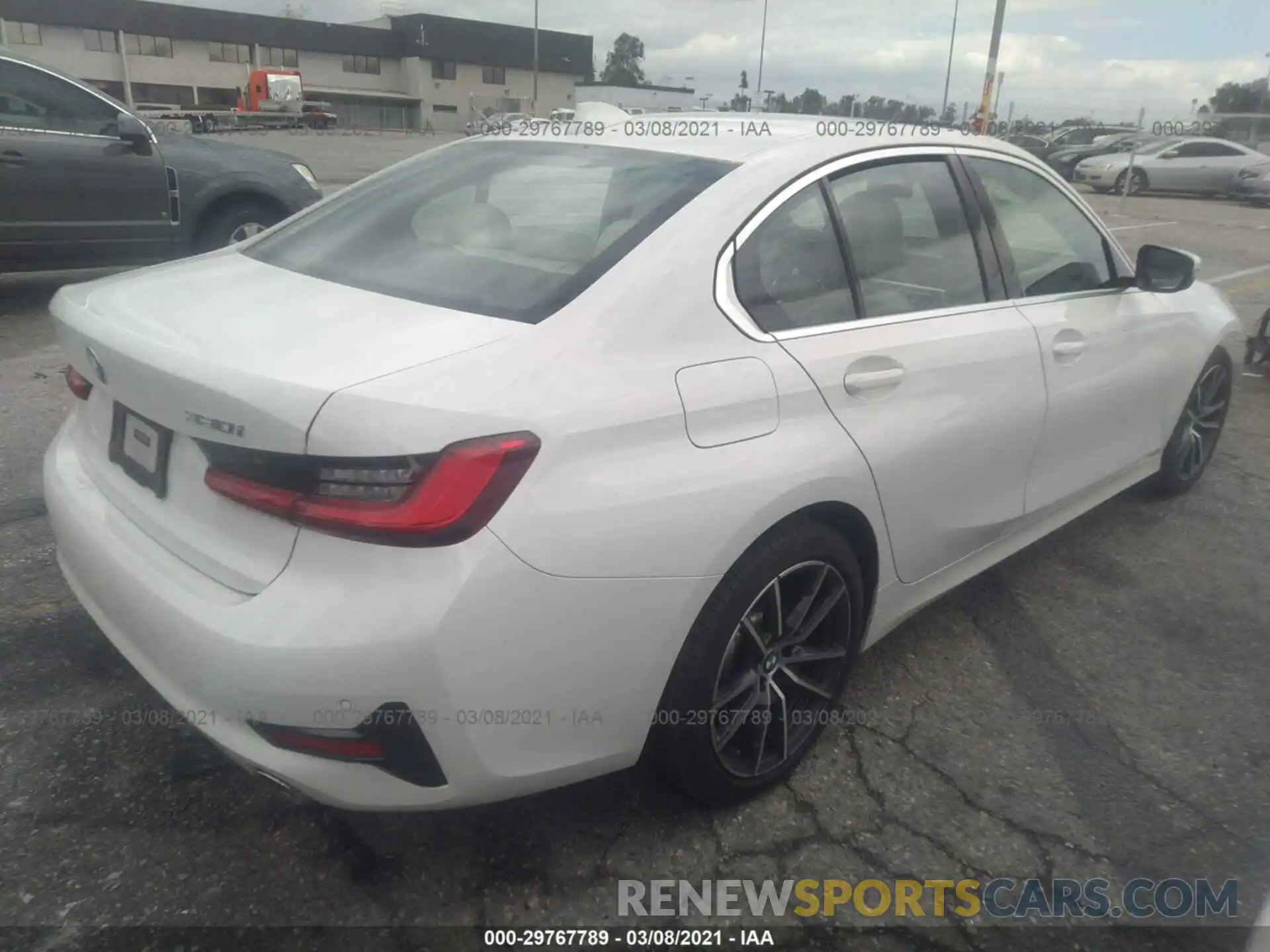 4 Photograph of a damaged car 3MW5R1J51K8A05676 BMW 3 SERIES 2019