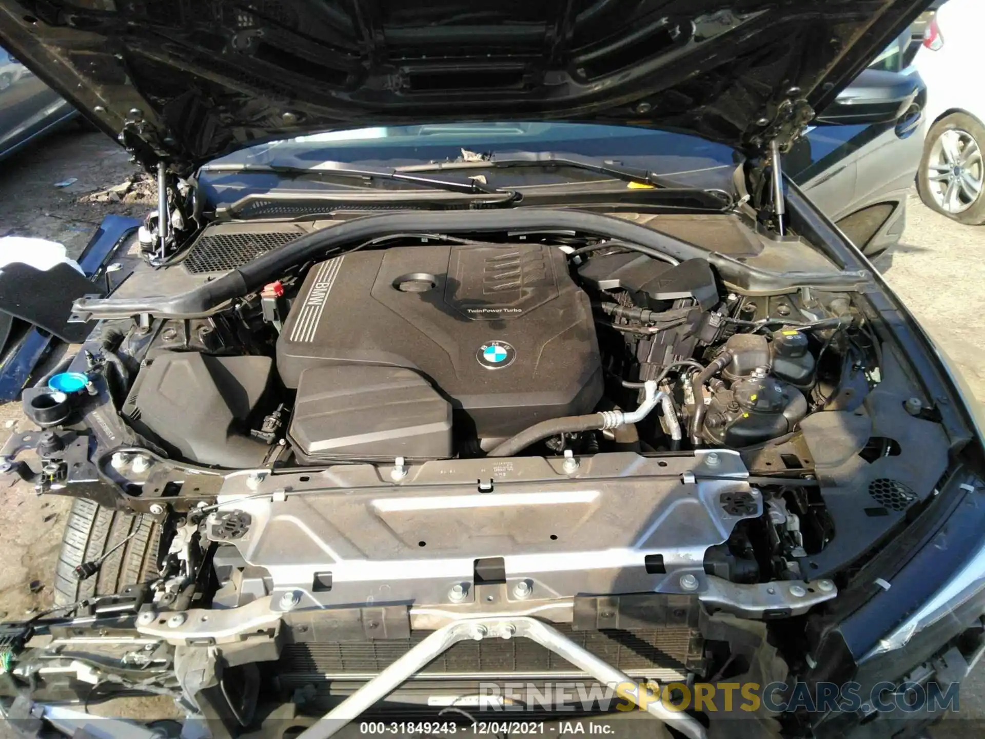 10 Photograph of a damaged car 3MW5R1J51K8B00514 BMW 3 SERIES 2019