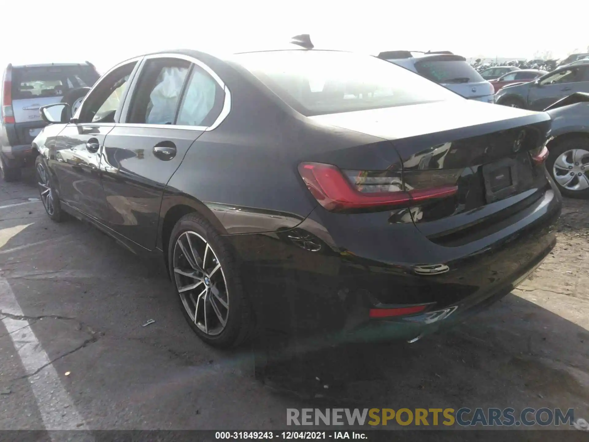 3 Photograph of a damaged car 3MW5R1J51K8B00514 BMW 3 SERIES 2019