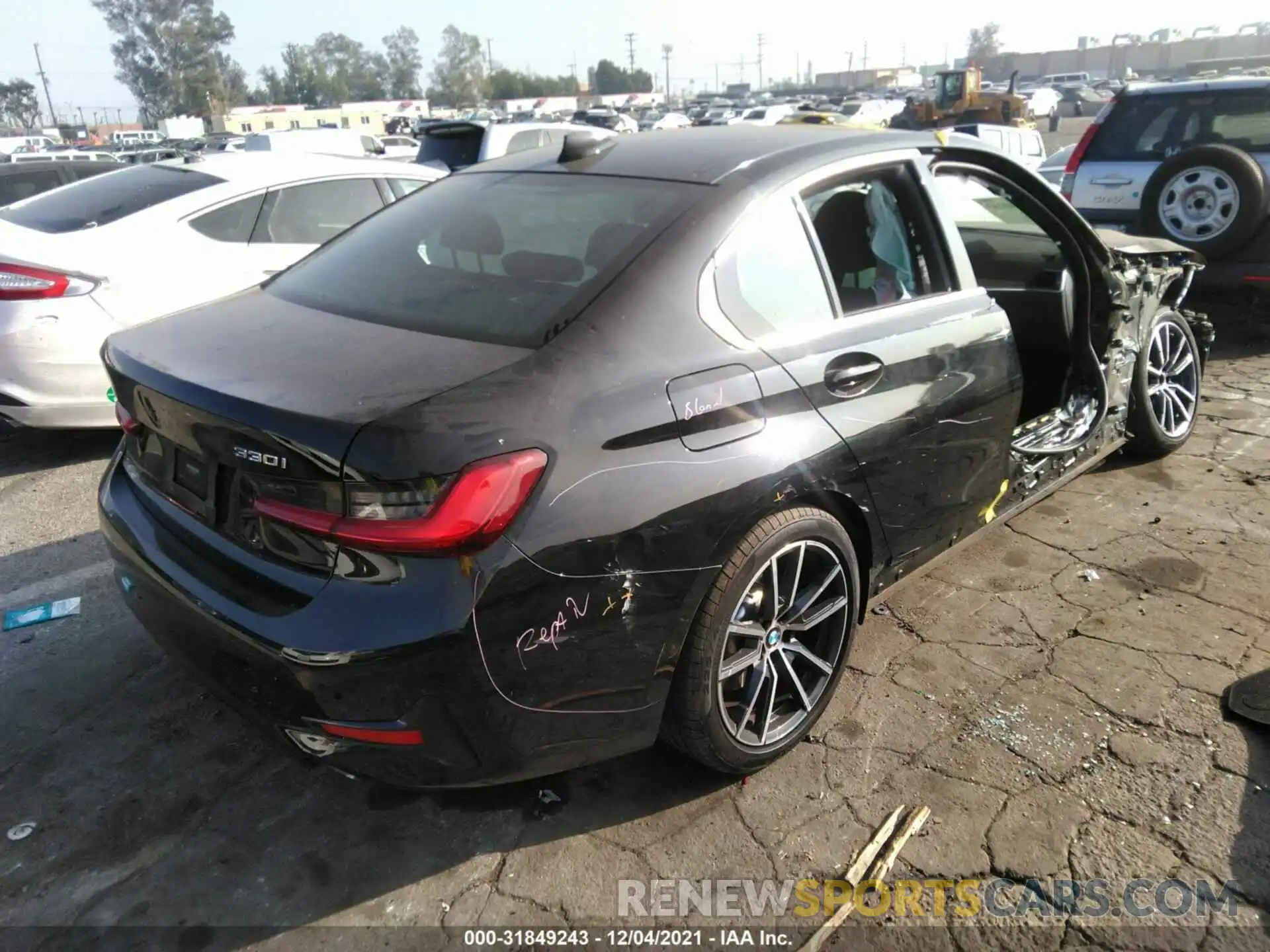 4 Photograph of a damaged car 3MW5R1J51K8B00514 BMW 3 SERIES 2019