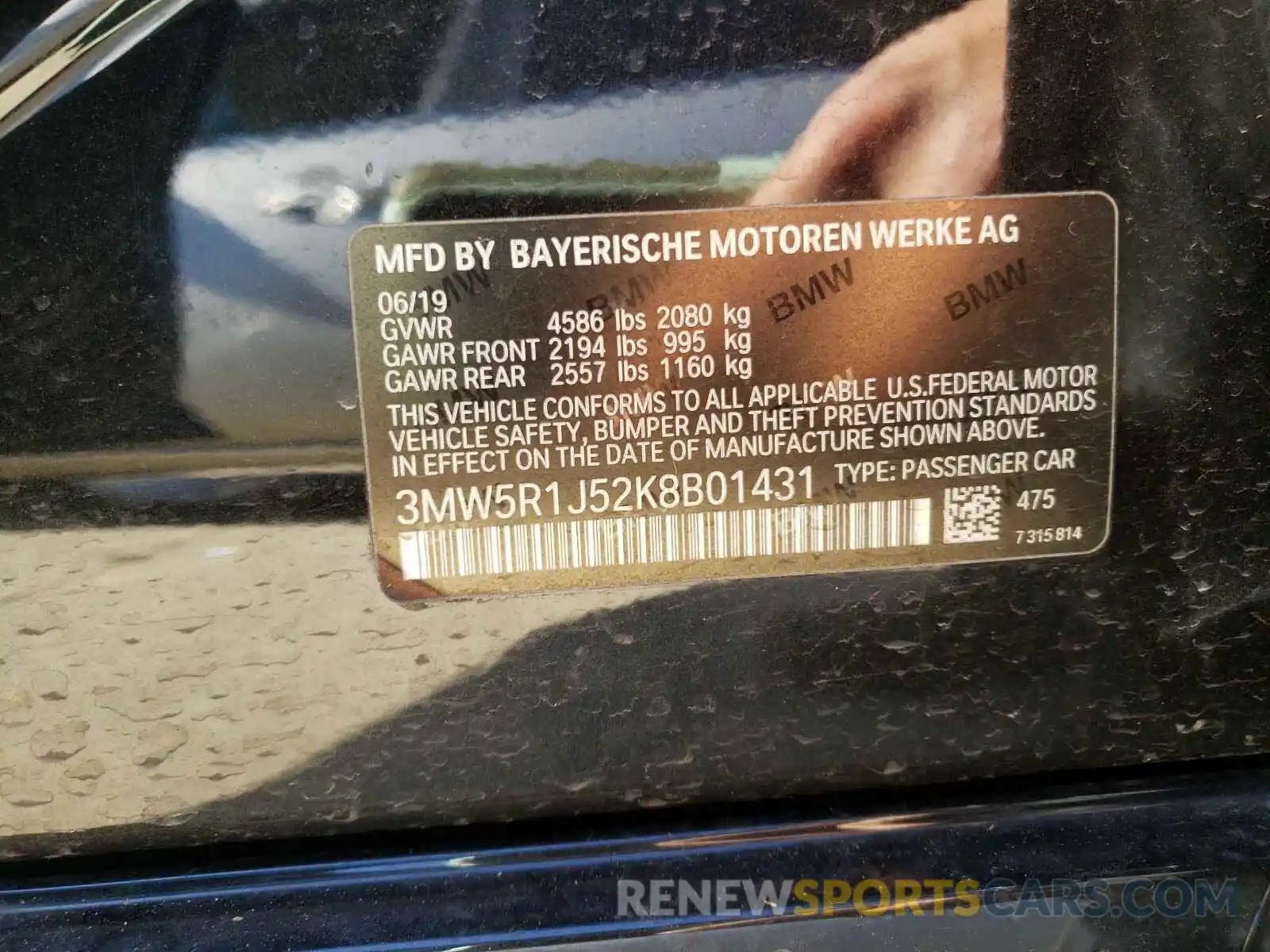 10 Photograph of a damaged car 3MW5R1J52K8B01431 BMW 3 SERIES 2019