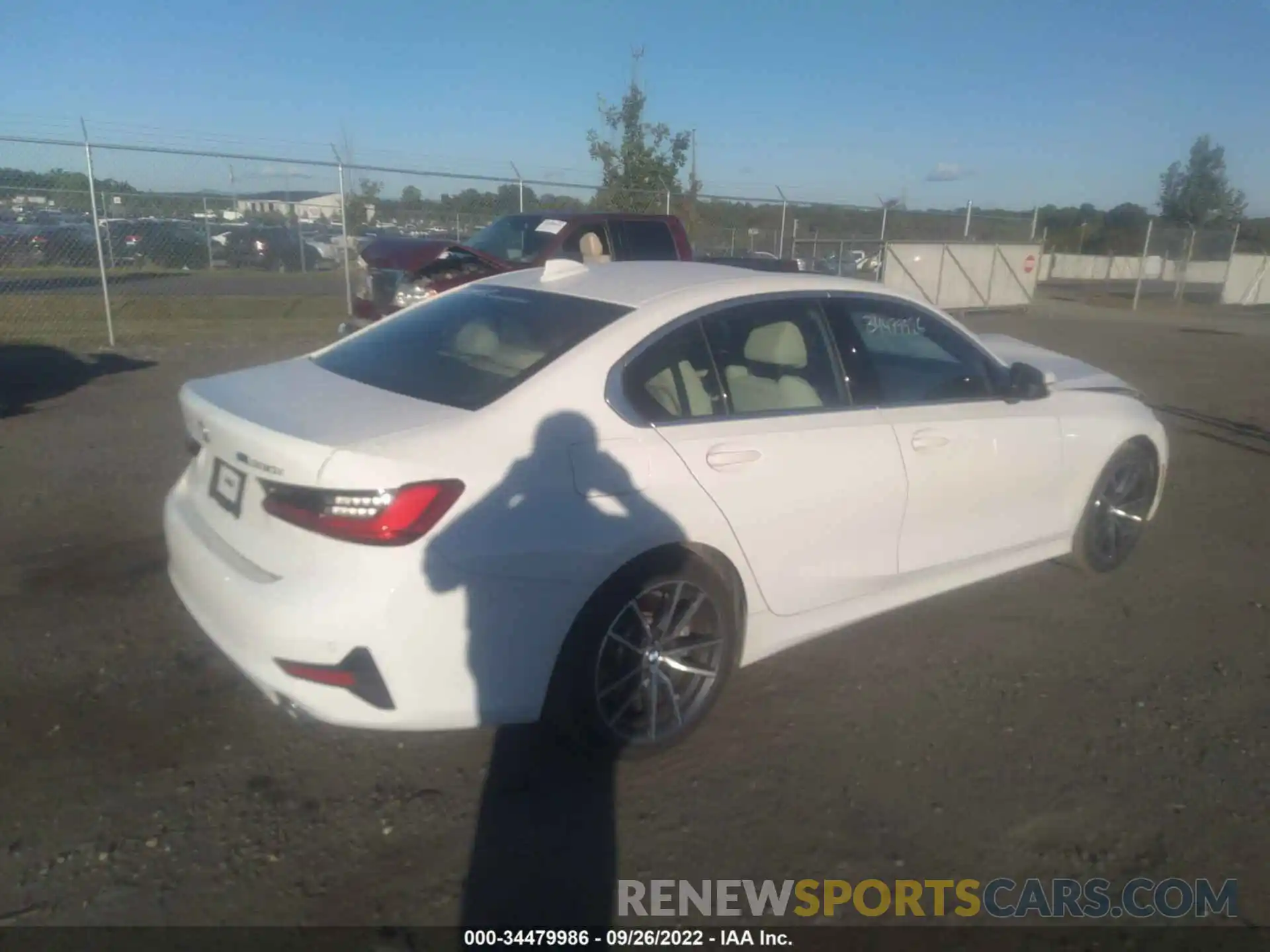 4 Photograph of a damaged car 3MW5R1J53K8A04237 BMW 3 SERIES 2019