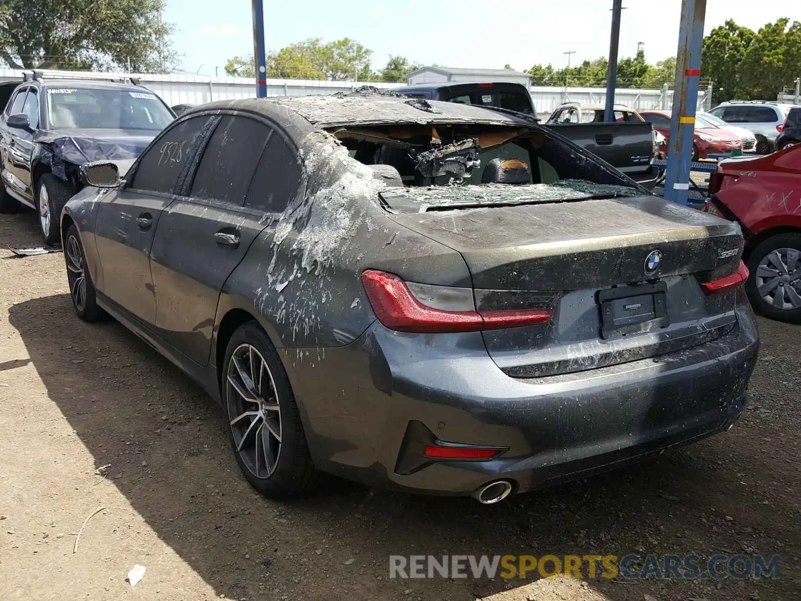 3 Photograph of a damaged car 3MW5R1J53K8B01244 BMW 3 SERIES 2019