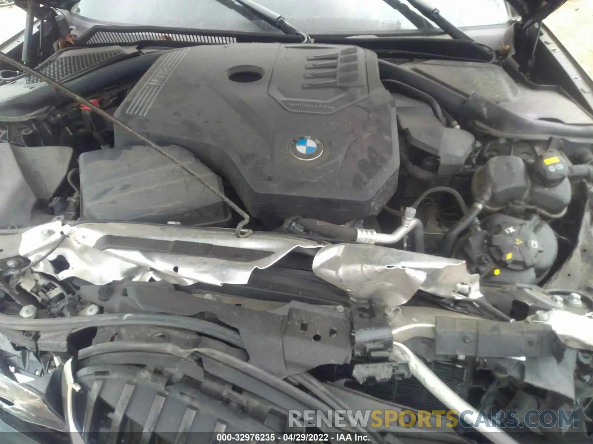 10 Photograph of a damaged car 3MW5R1J53K8B01339 BMW 3 SERIES 2019