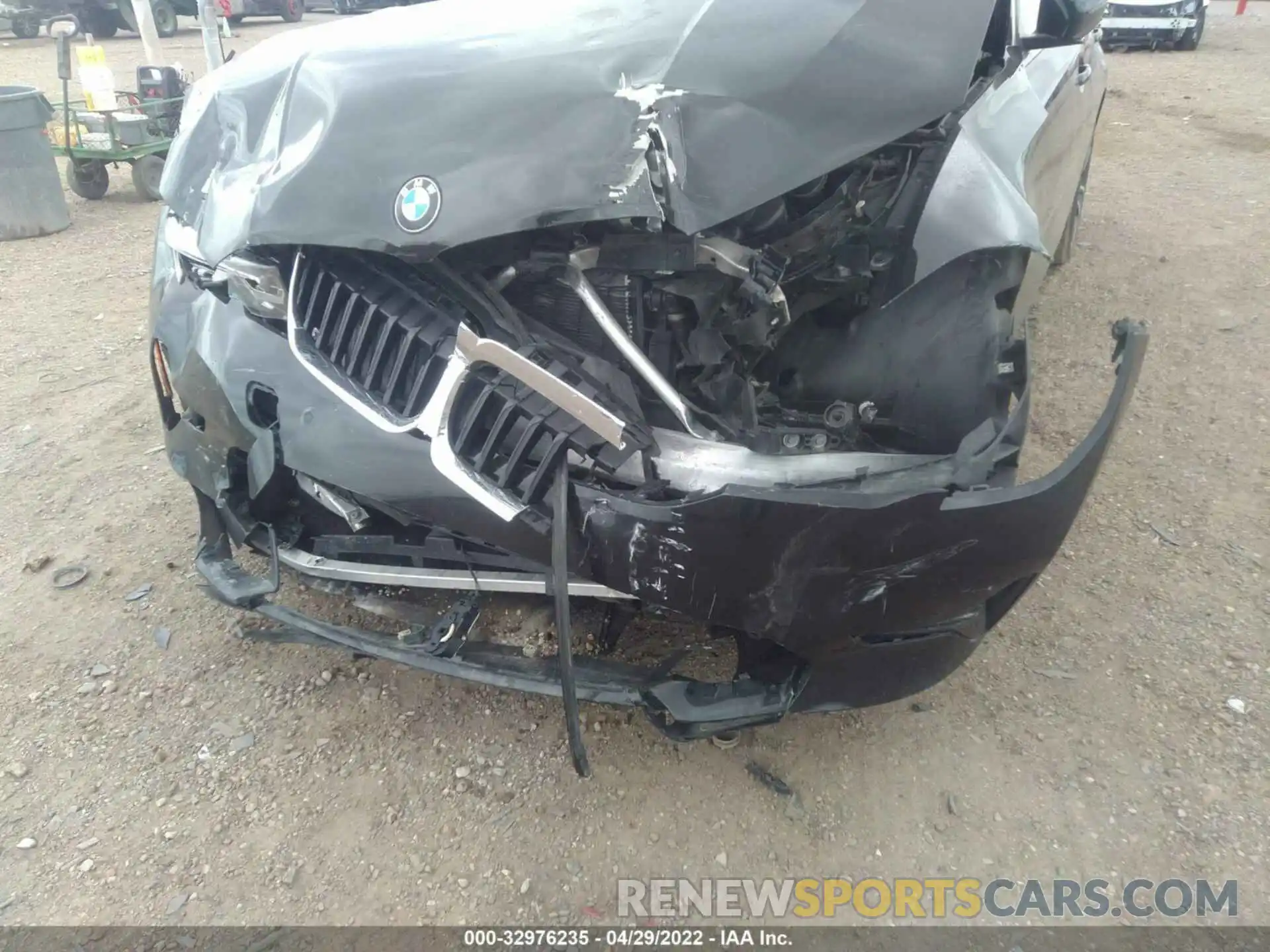 6 Photograph of a damaged car 3MW5R1J53K8B01339 BMW 3 SERIES 2019