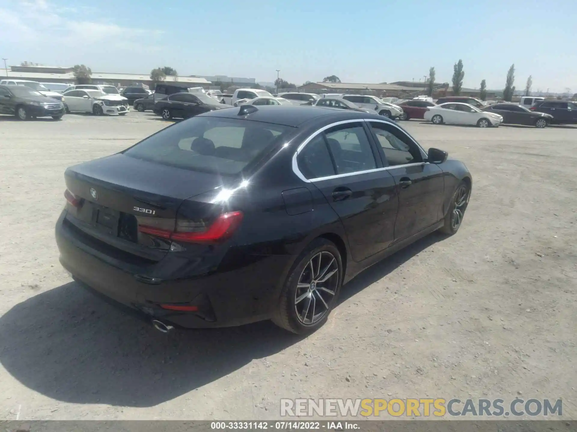 4 Photograph of a damaged car 3MW5R1J54K8A04490 BMW 3 SERIES 2019