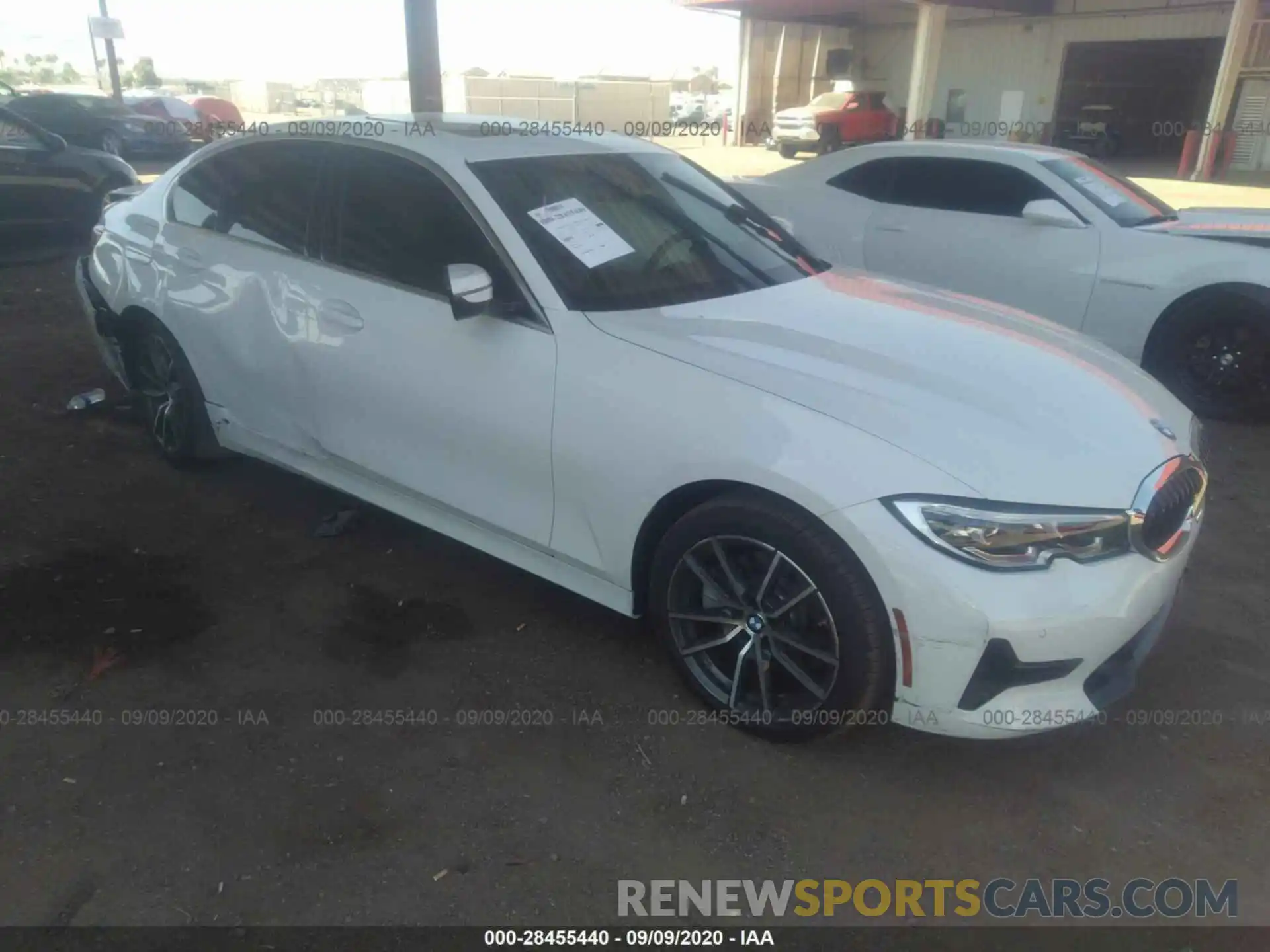 1 Photograph of a damaged car 3MW5R1J54K8B02628 BMW 3 SERIES 2019