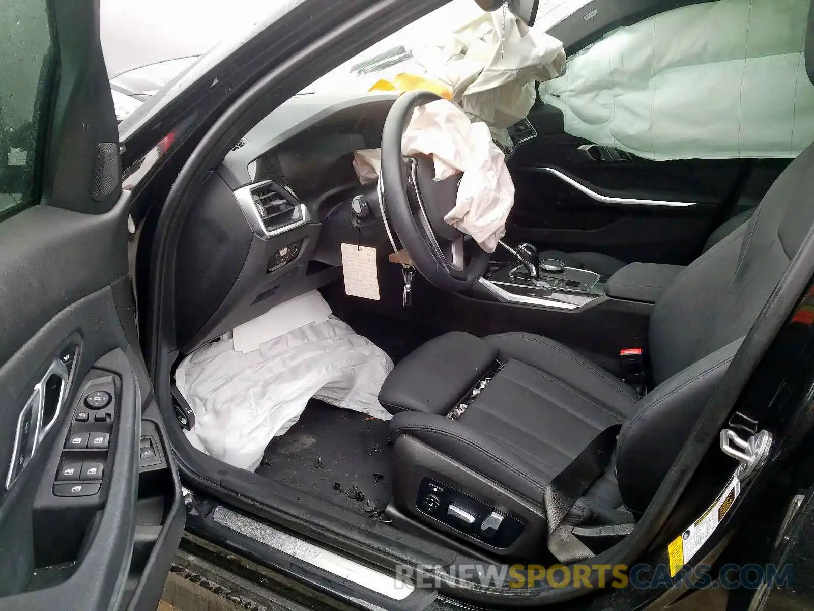 8 Photograph of a damaged car 3MW5R1J55K8A04076 BMW 3 SERIES 2019