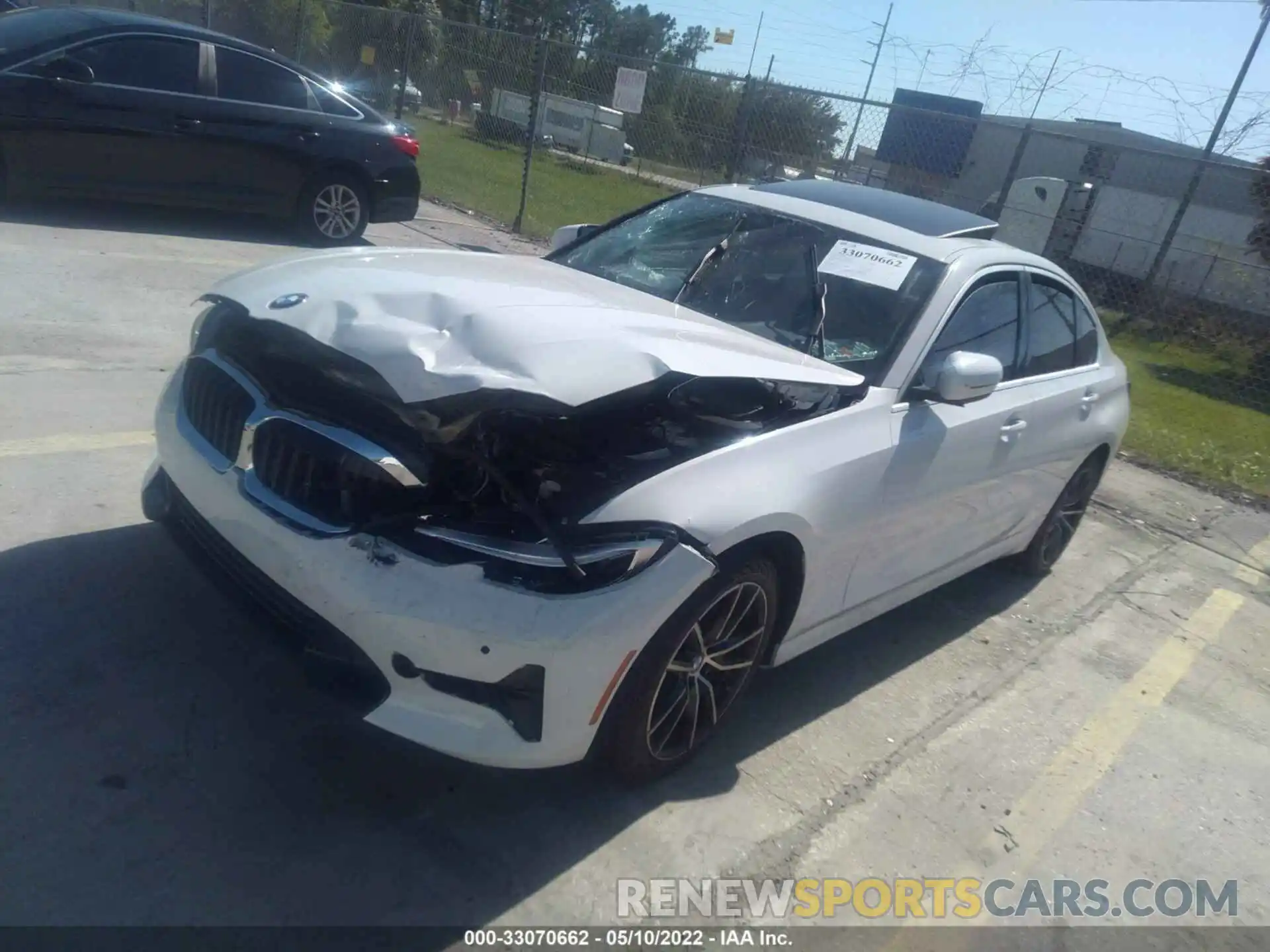 2 Photograph of a damaged car 3MW5R1J55K8A05597 BMW 3 SERIES 2019