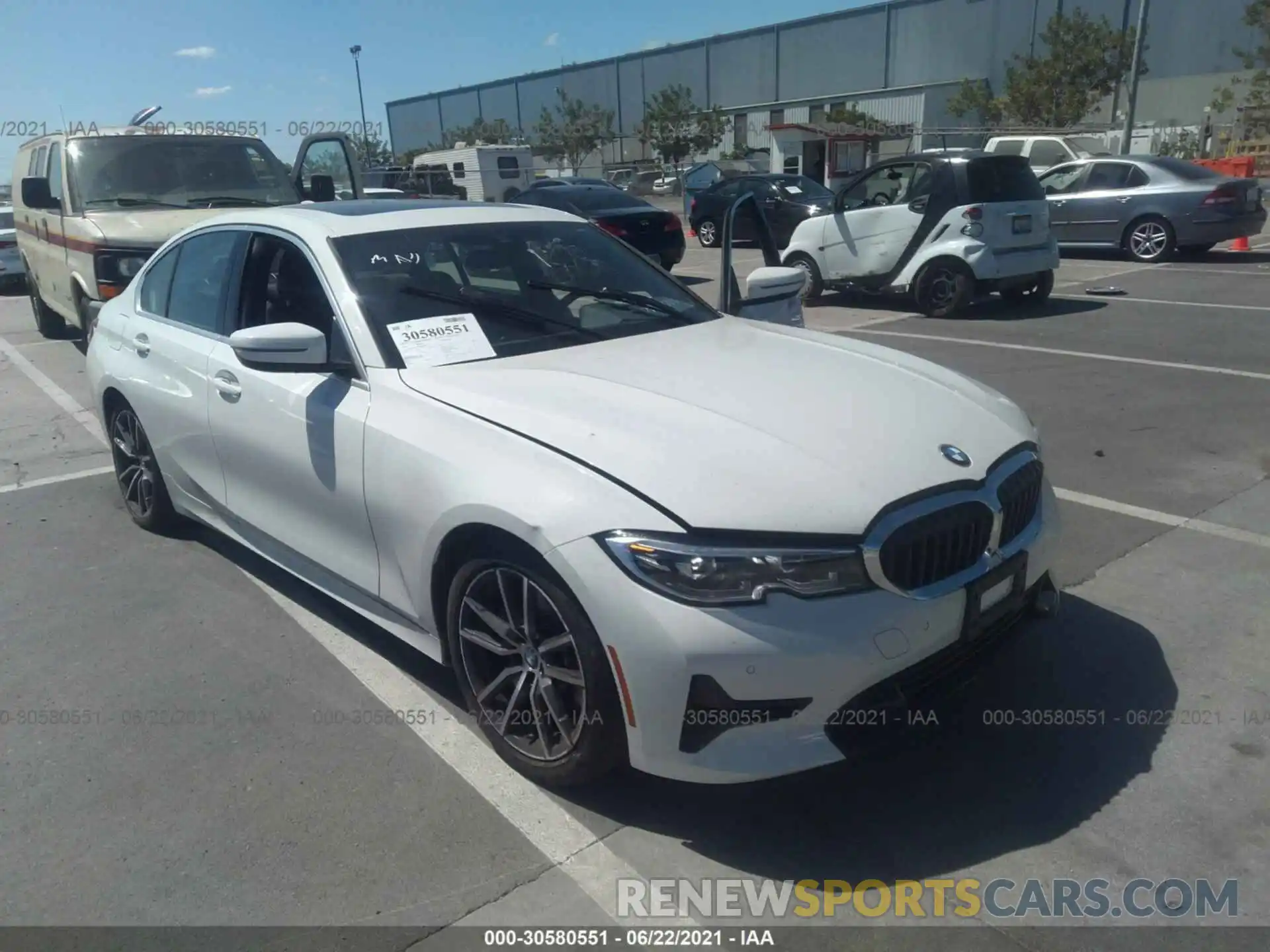 1 Photograph of a damaged car 3MW5R1J55K8B00838 BMW 3 SERIES 2019