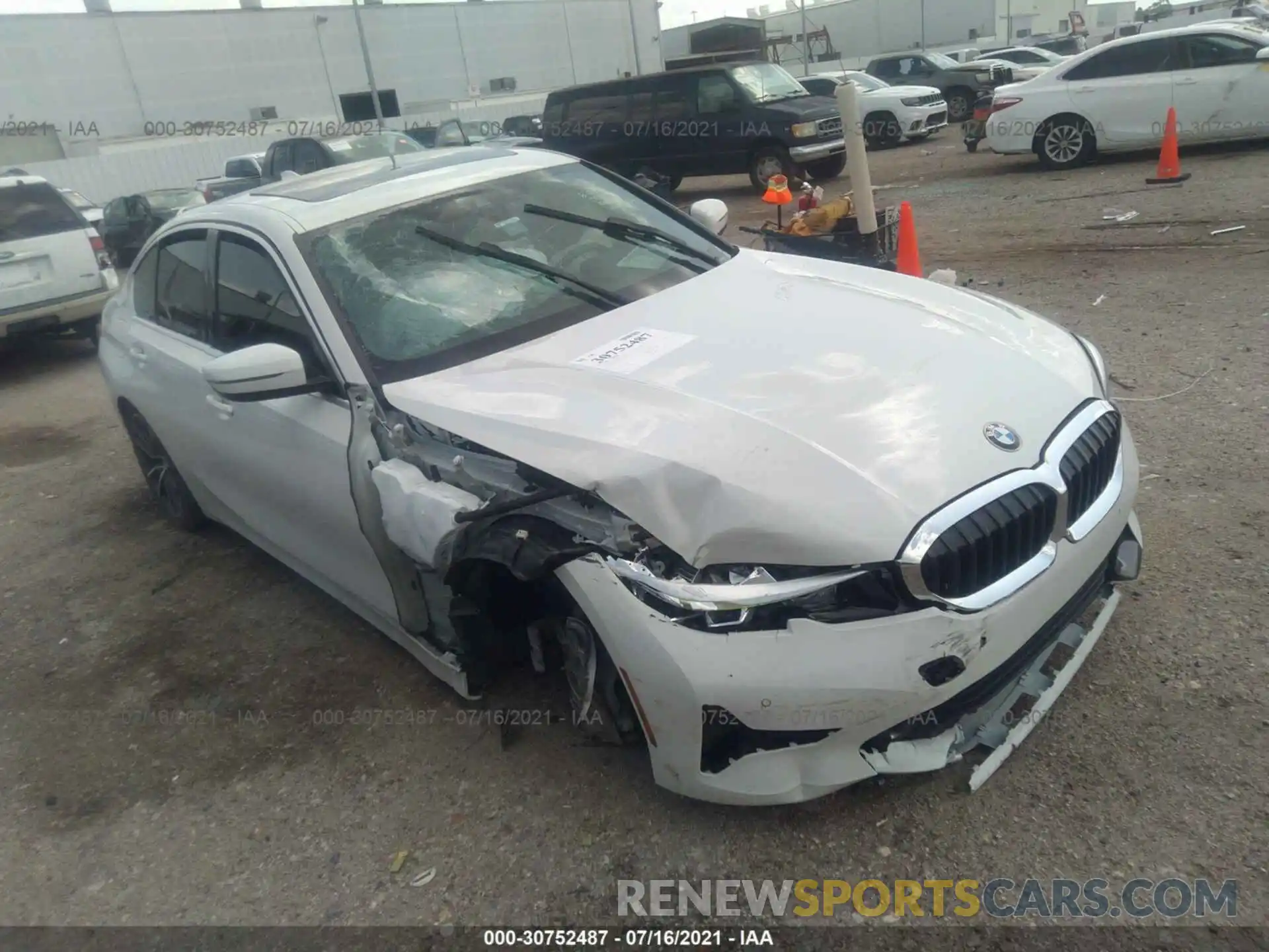 1 Photograph of a damaged car 3MW5R1J55K8B01603 BMW 3 SERIES 2019