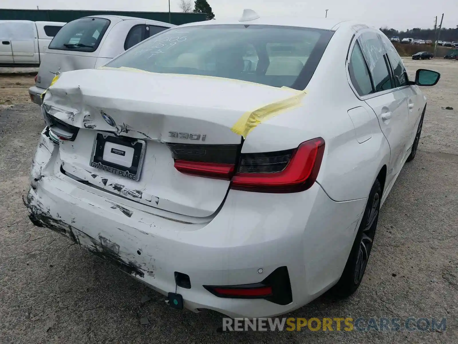 4 Photograph of a damaged car 3MW5R1J56K8B00105 BMW 3 SERIES 2019